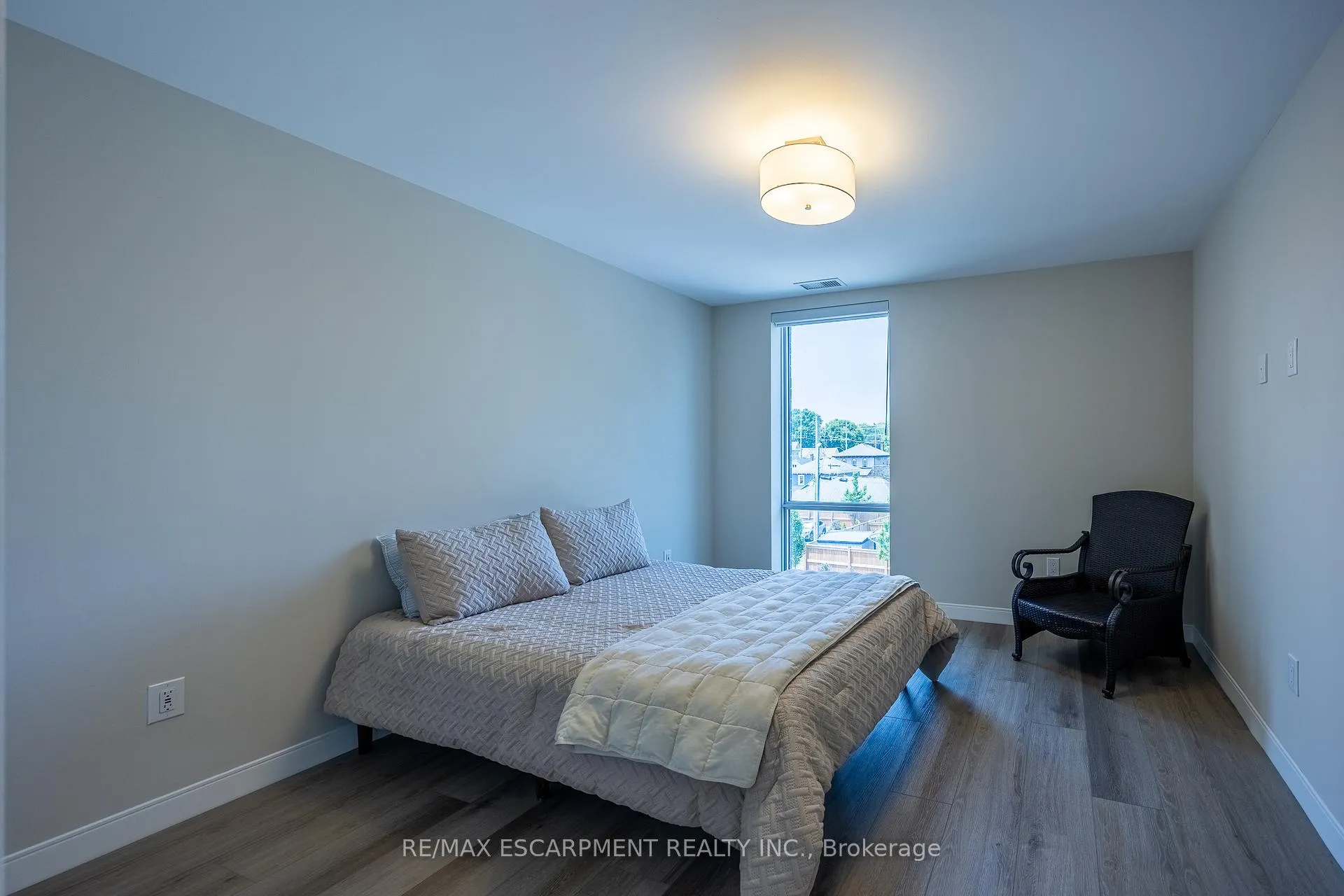 Photo 16 of Unit 201, 118 West Street, Port Colborne, Sugarloaf — HOMEH