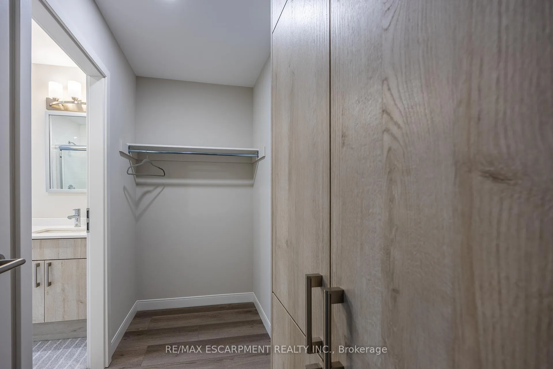 Photo 18 of Unit 201, 118 West Street, Port Colborne, Sugarloaf — HOMEH