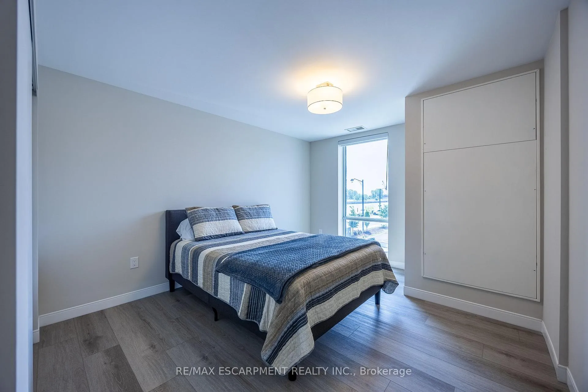 Photo 20 of Unit 201, 118 West Street, Port Colborne, Sugarloaf — HOMEH
