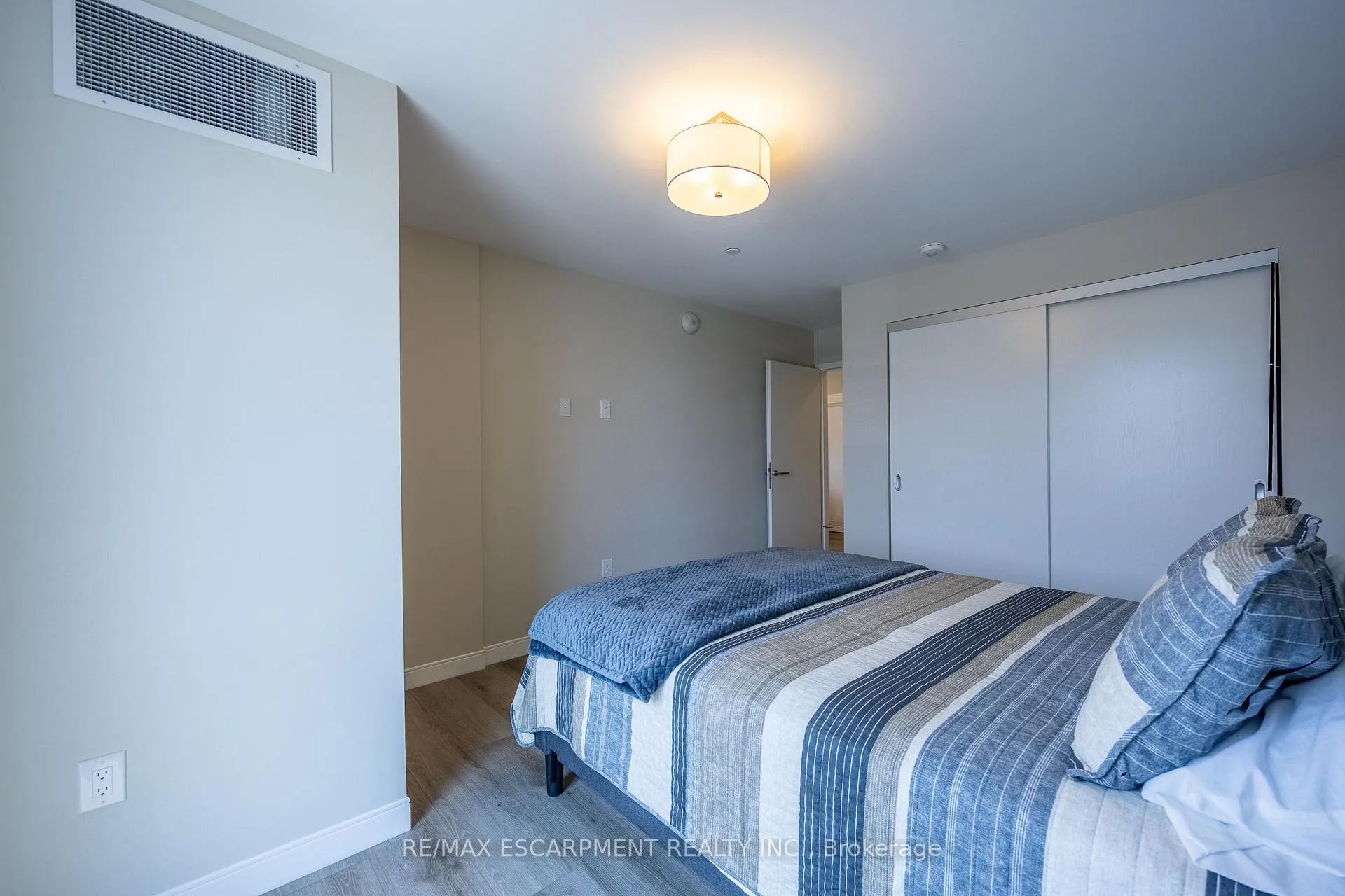 Photo 21 of Unit 201, 118 West Street, Port Colborne, Sugarloaf — HOMEH