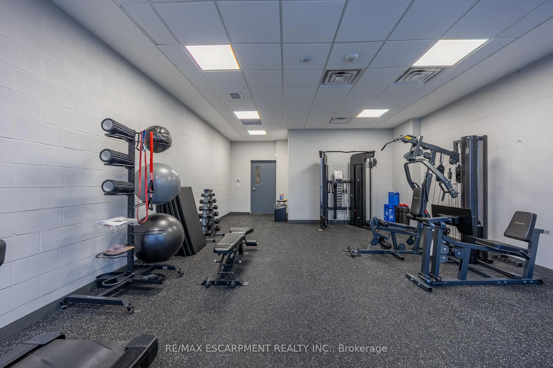Photo 32 of Unit 201, 118 West Street, Port Colborne, Sugarloaf — HOMEH