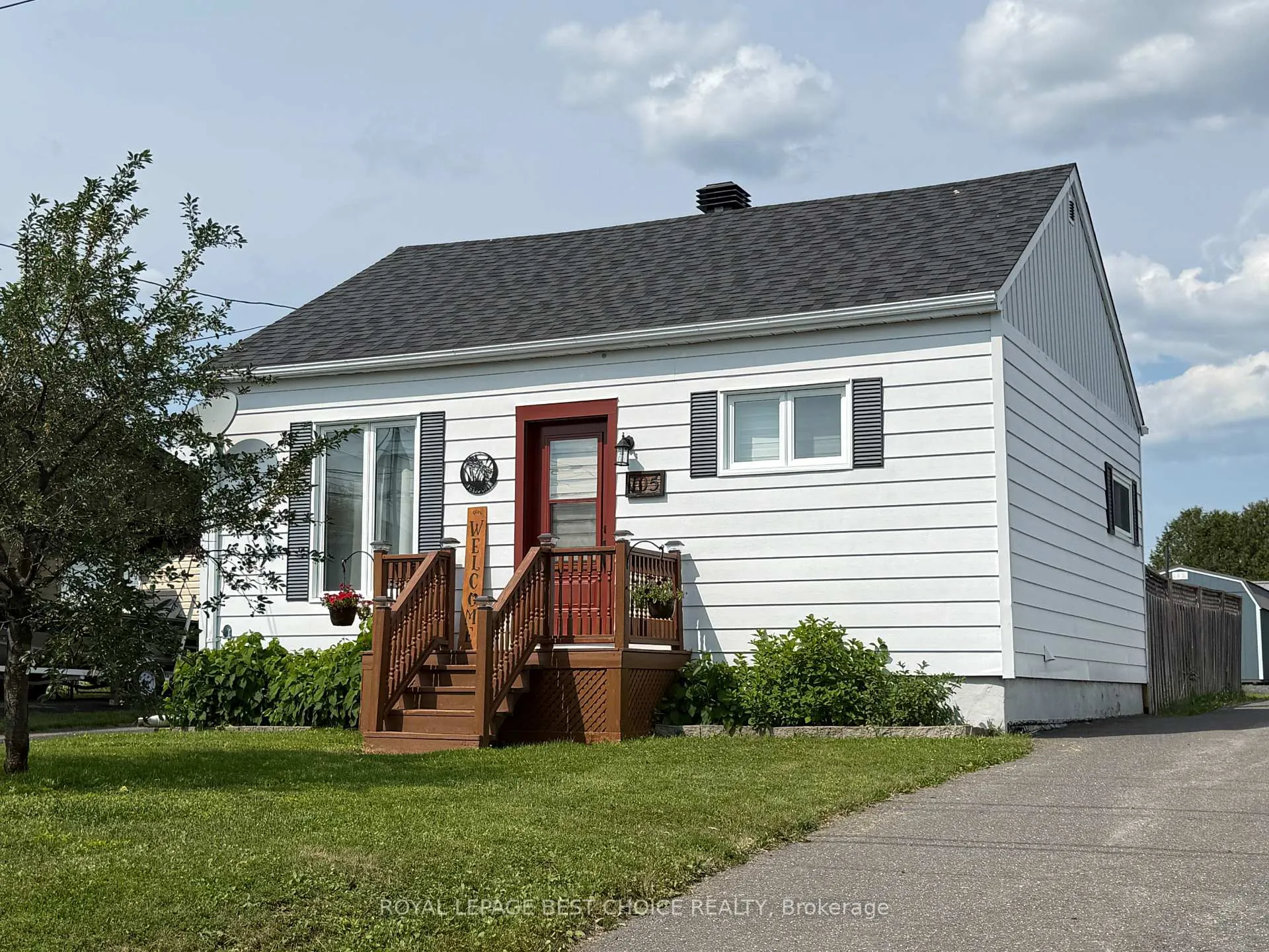 Photo 1 of 105 Pine Street W, Temiskaming Shores, New Liskeard — HOMEH