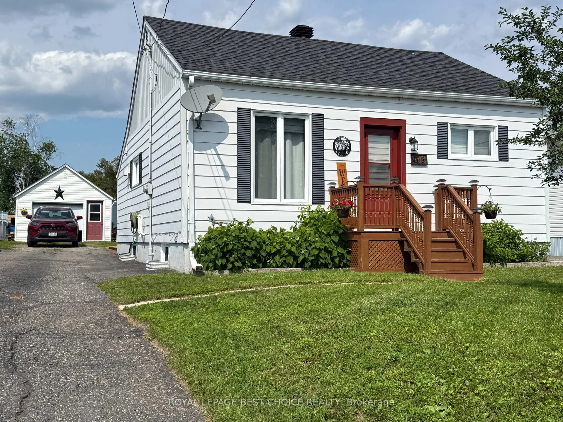 Photo 2 of 105 Pine Street W, Temiskaming Shores, New Liskeard — HOMEH