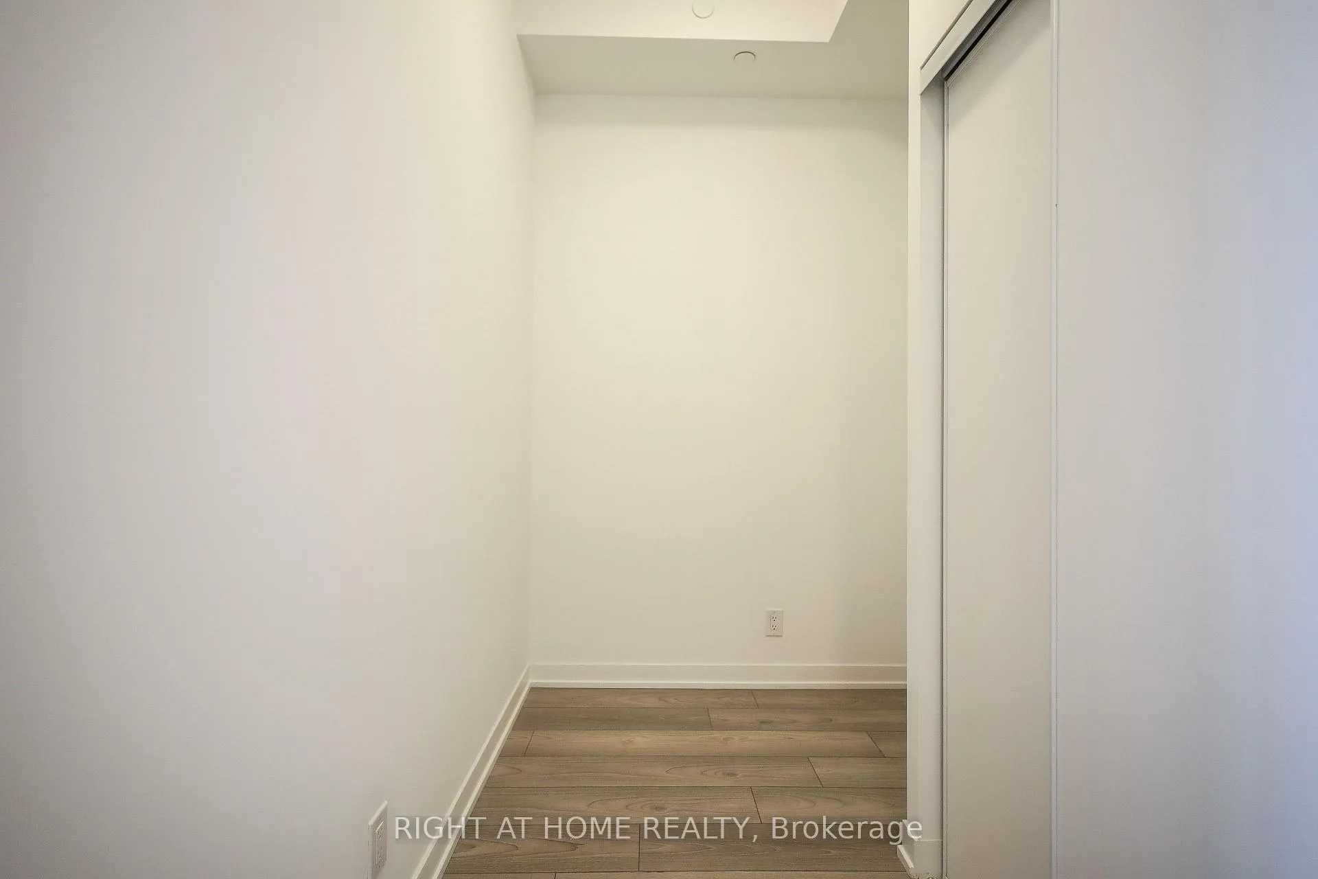 Photo 18 of Unit 1209, 285 Dufferin Street, Toronto, South Parkdale — HOMEH