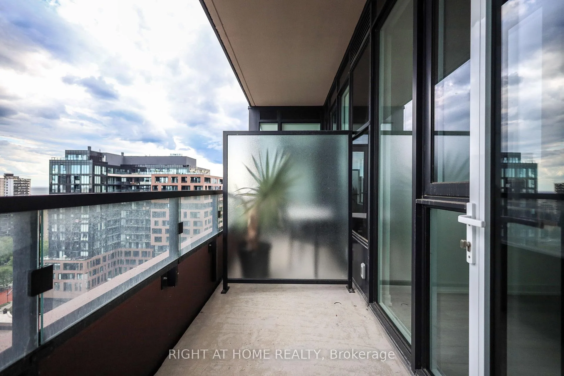 Photo 19 of Unit 1209, 285 Dufferin Street, Toronto, South Parkdale — HOMEH