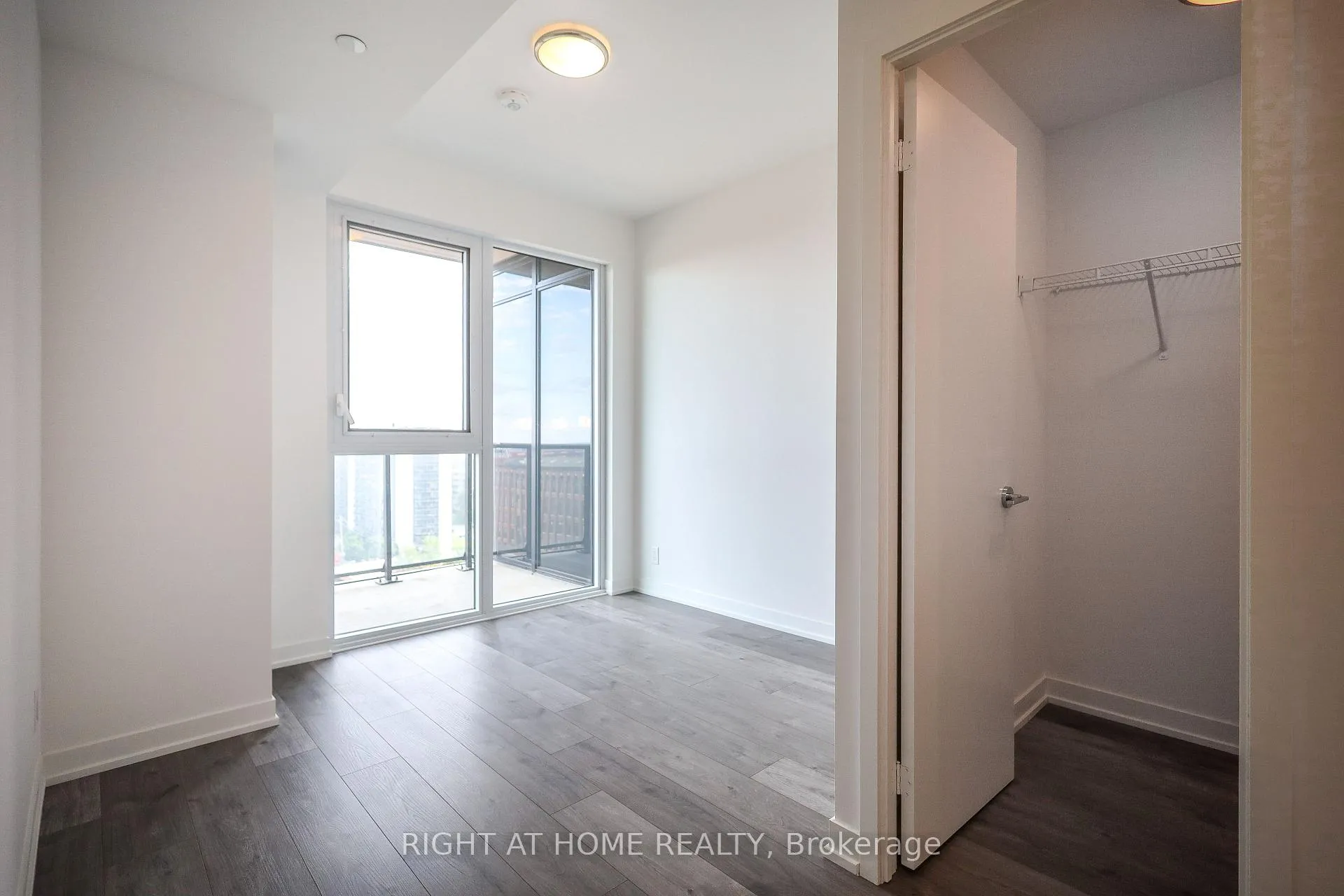 Photo 14 of Unit 917, 285 Dufferin Street, Toronto, South Parkdale — HOMEH