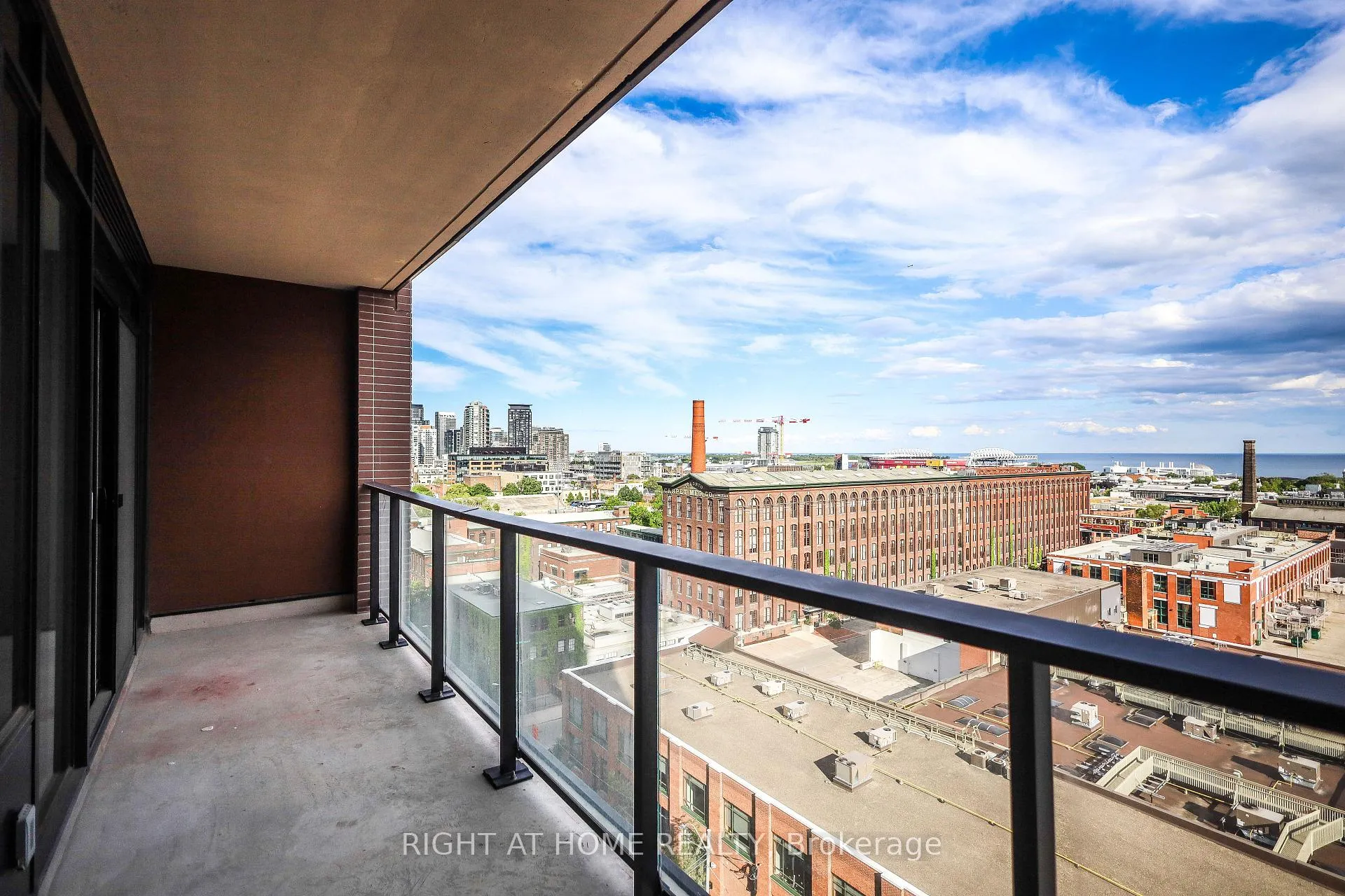 Photo 21 of Unit 917, 285 Dufferin Street, Toronto, South Parkdale — HOMEH