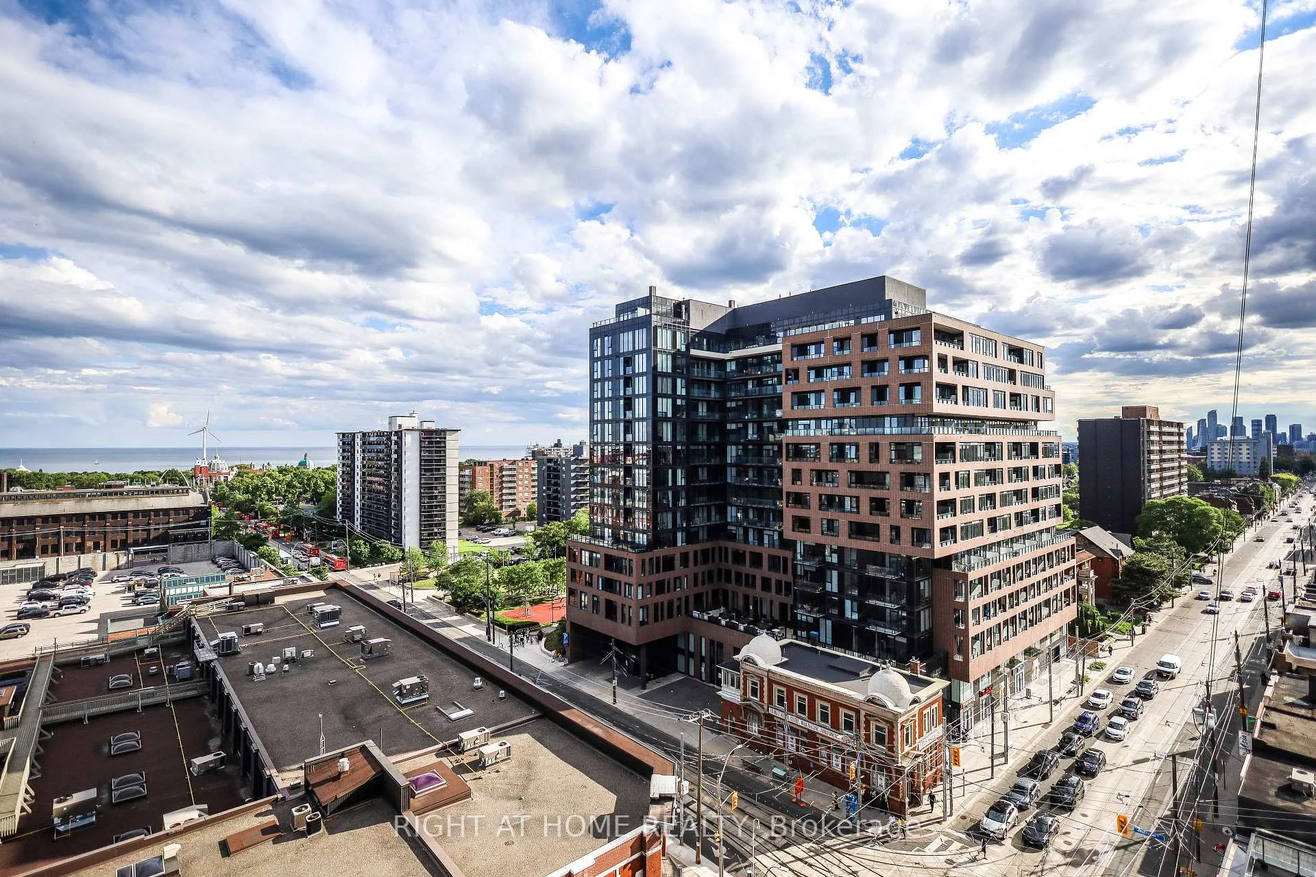 Photo 23 of Unit 917, 285 Dufferin Street, Toronto, South Parkdale — HOMEH