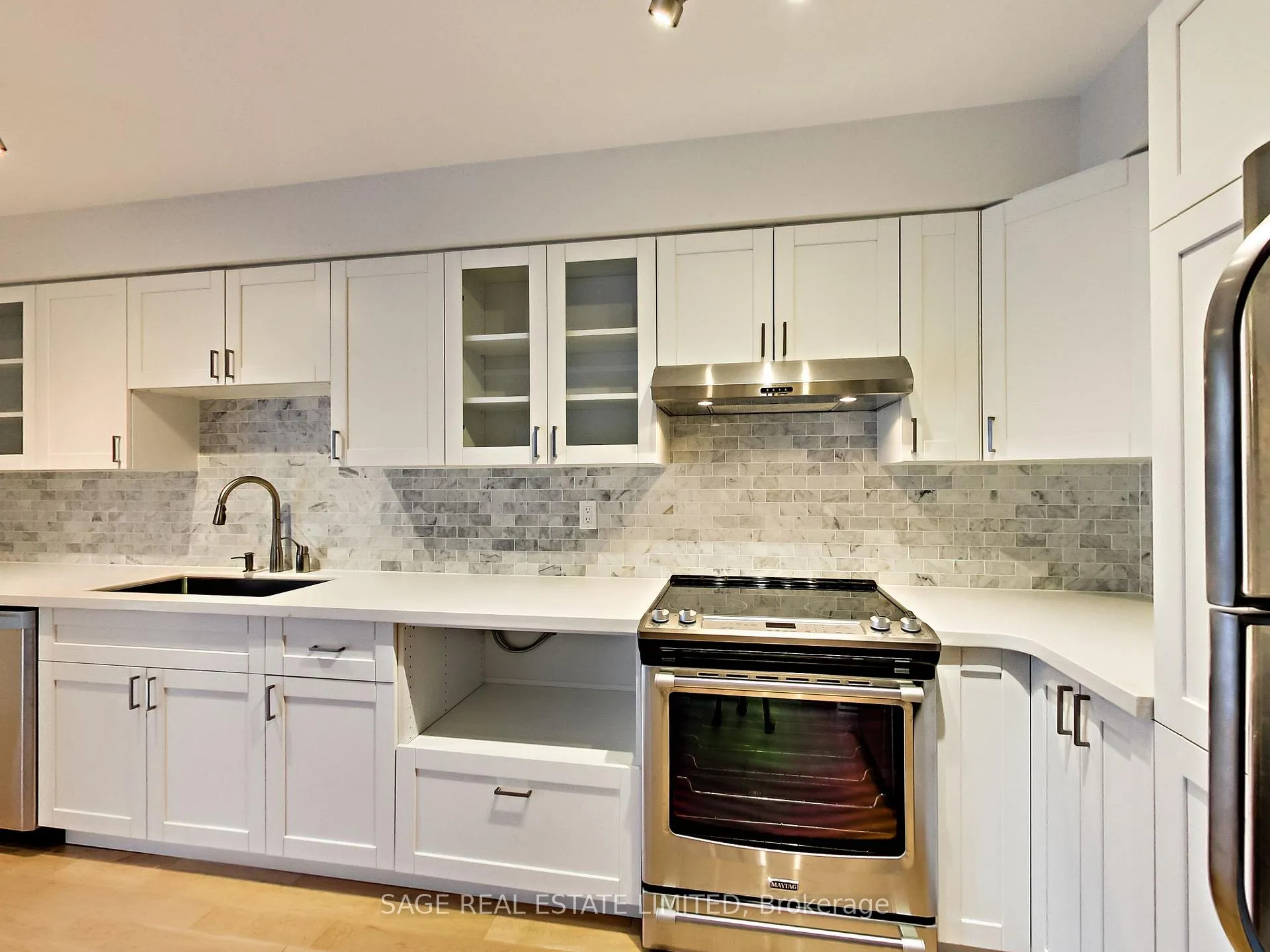 Photo 3 of Unit 714, 24 Wellesley Street W, Toronto, Bay Street Corridor — HOMEH