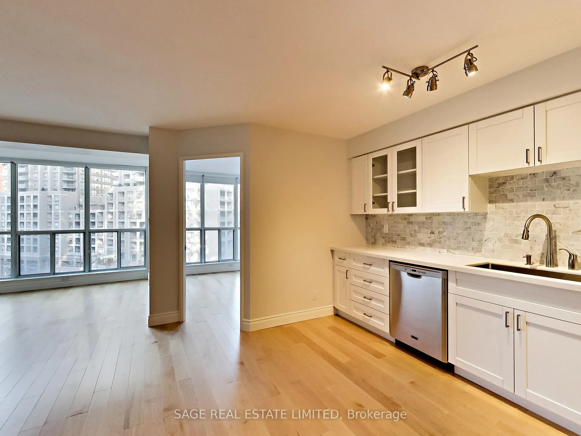 Photo 5 of Unit 714, 24 Wellesley Street W, Toronto, Bay Street Corridor — HOMEH