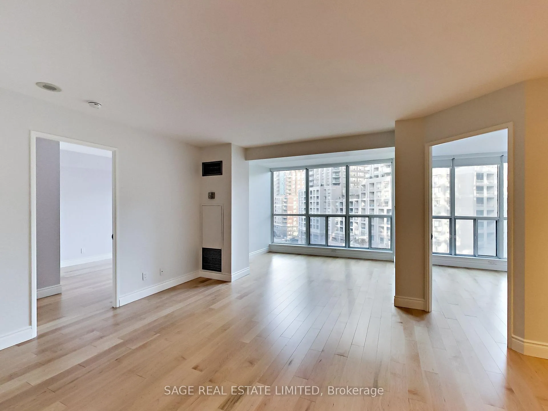 Photo 6 of Unit 714, 24 Wellesley Street W, Toronto, Bay Street Corridor — HOMEH