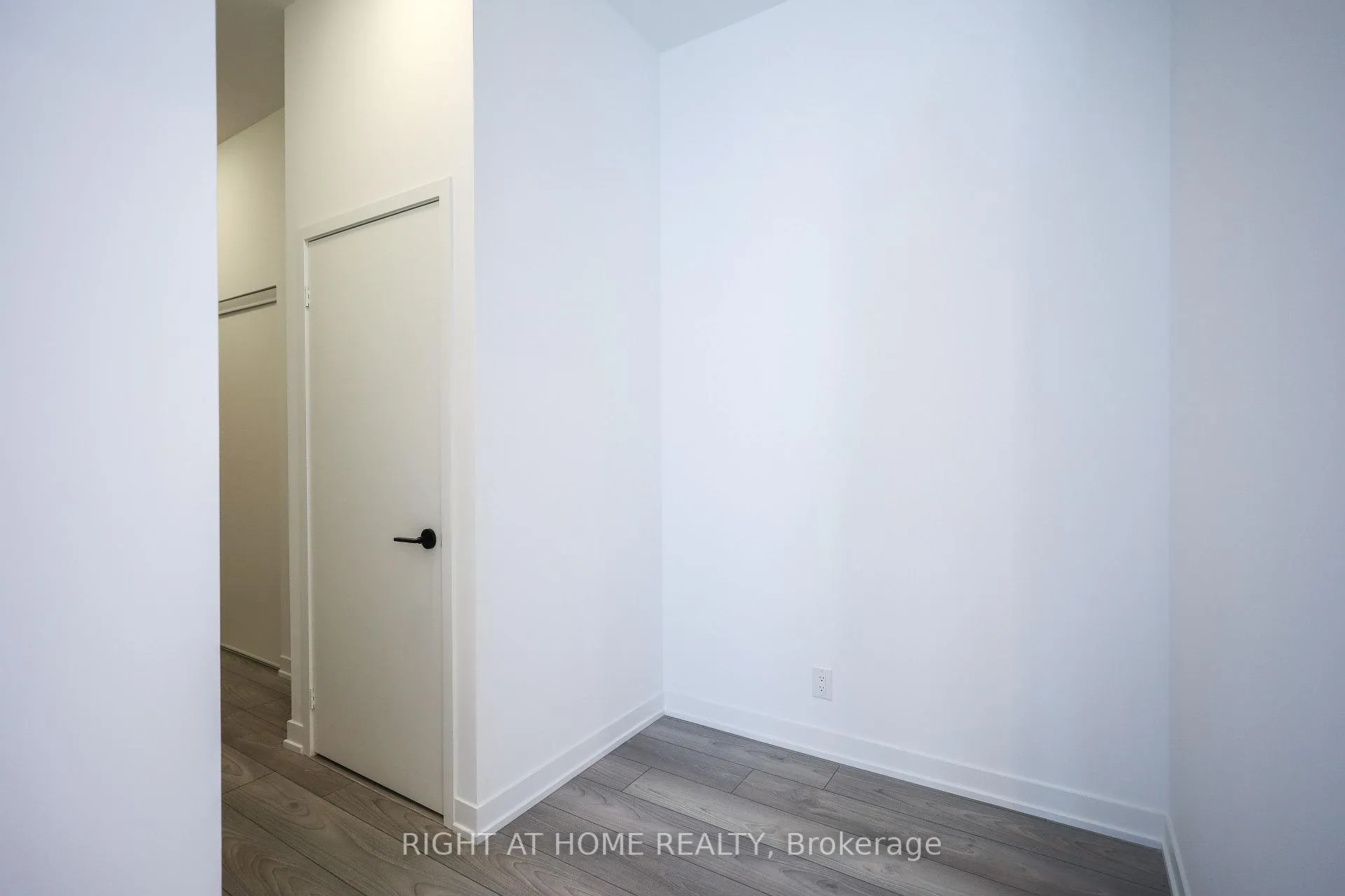 Photo 8 of Unit 220, 285 Dufferin Street, Toronto, South Parkdale — HOMEH