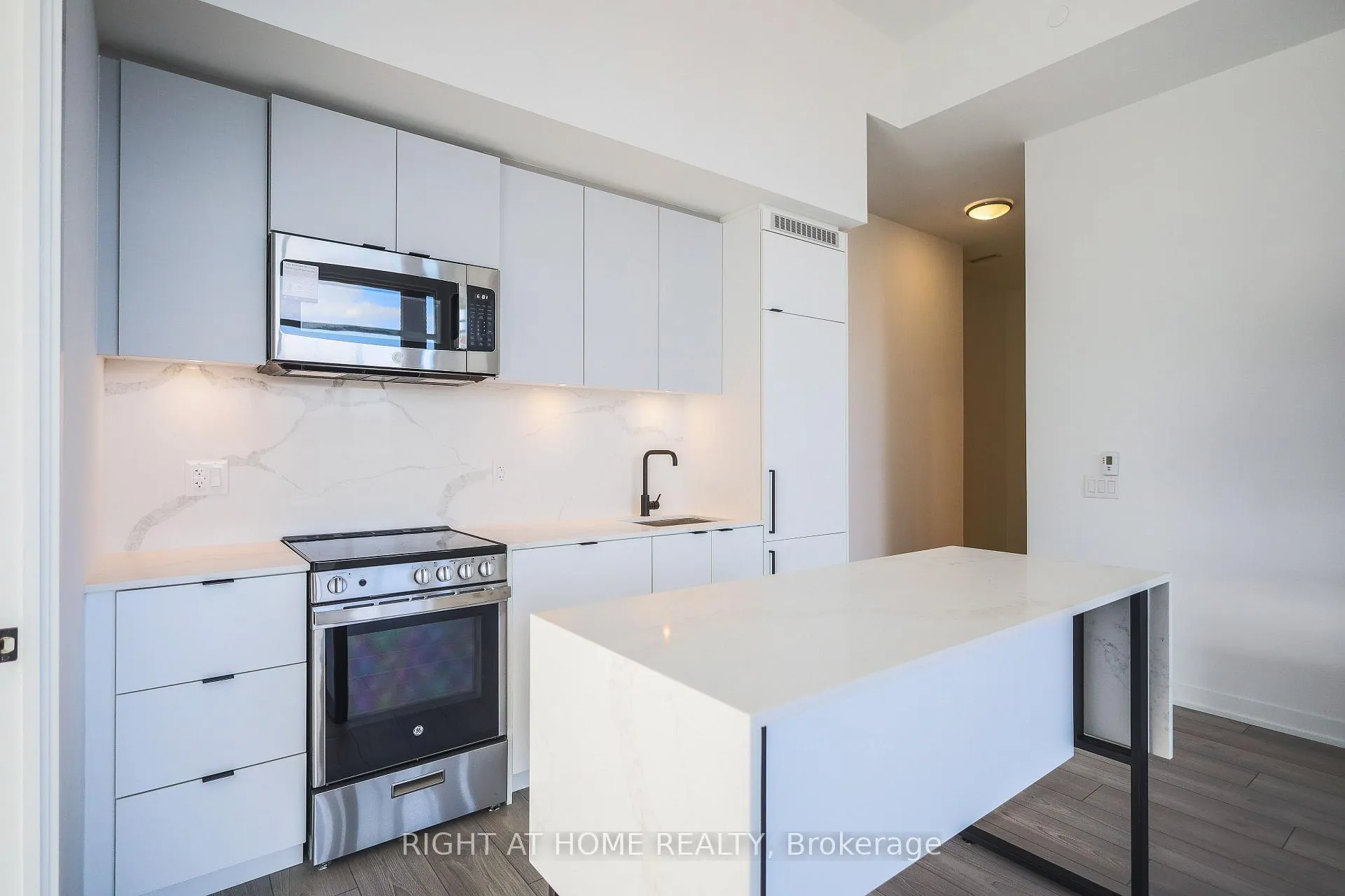 Photo 12 of Unit 220, 285 Dufferin Street, Toronto, South Parkdale — HOMEH