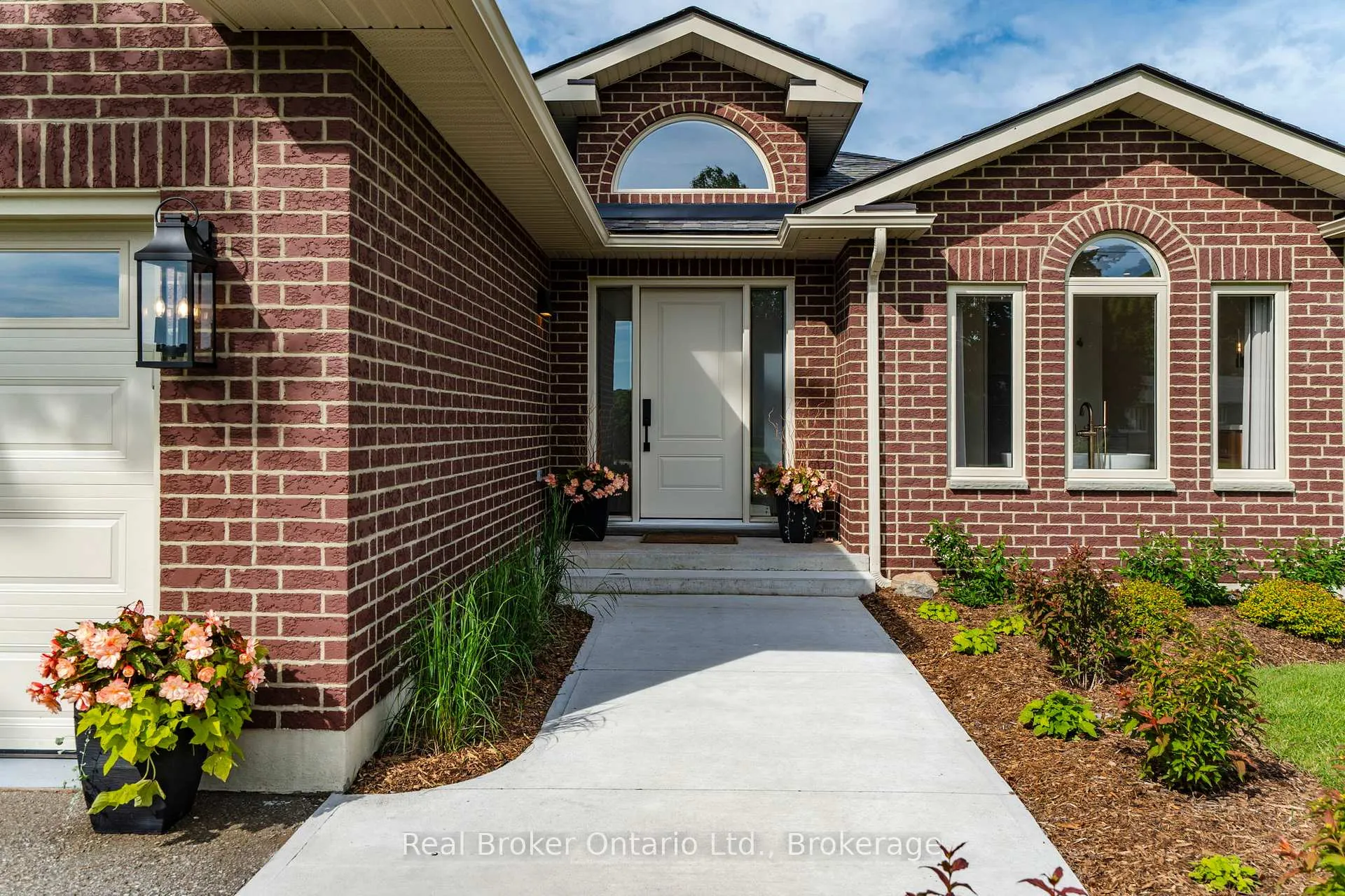 Photo 3 of 930 Marshall Road, Tiny, Rural Tiny — HOMEH