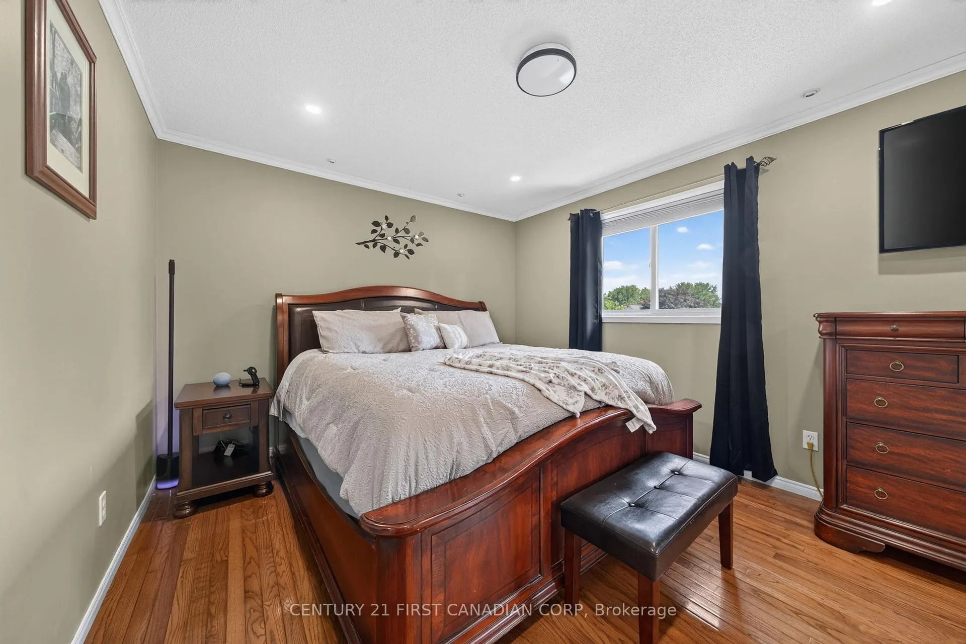 Photo 20 of 237 Parkview Drive E, Strathroy-Caradoc, SE — HOMEH