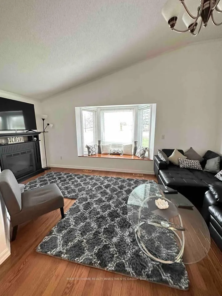 Photo 26 of 338 Little Avenue, Barrie, Painswick North — HOMEH