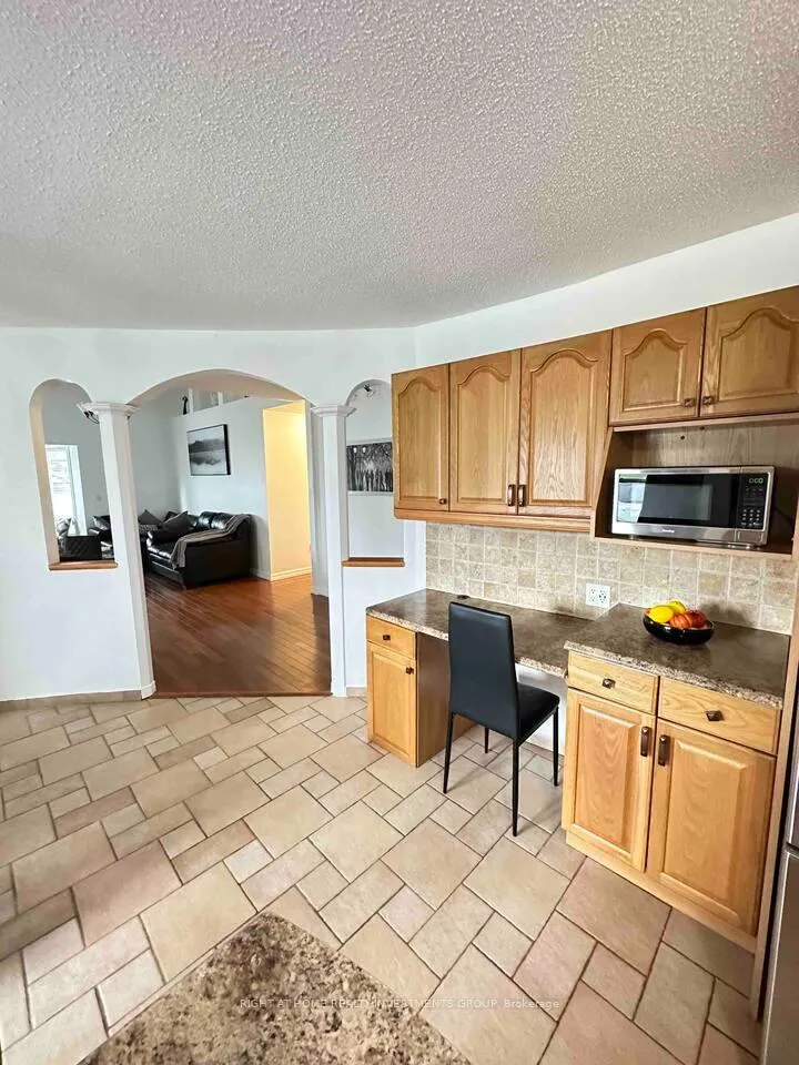 Photo 41 of 338 Little Avenue, Barrie, Painswick North — HOMEH
