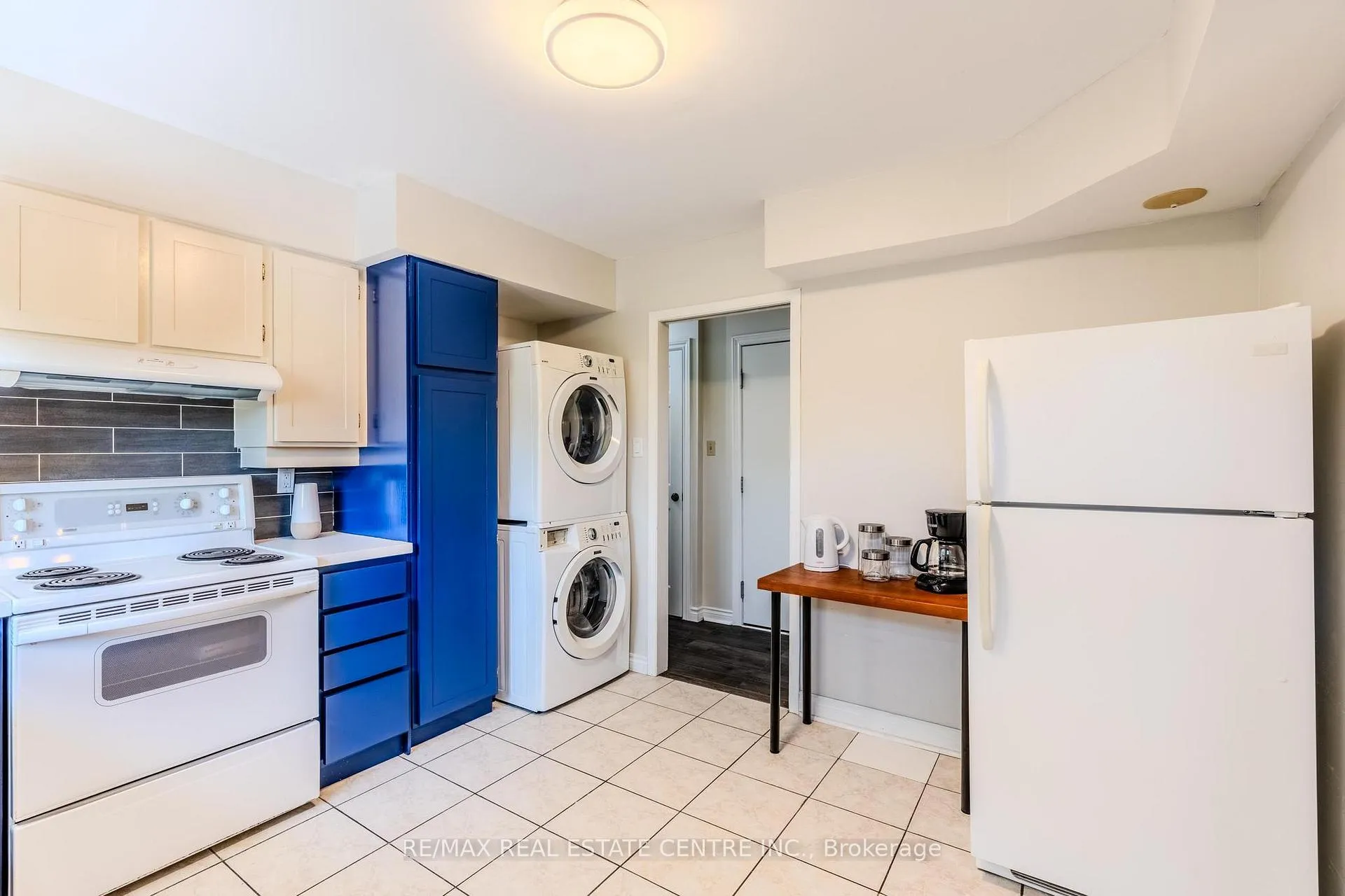 Photo 9 of 172 Hanover Place, Hamilton, Vincent — HOMEH