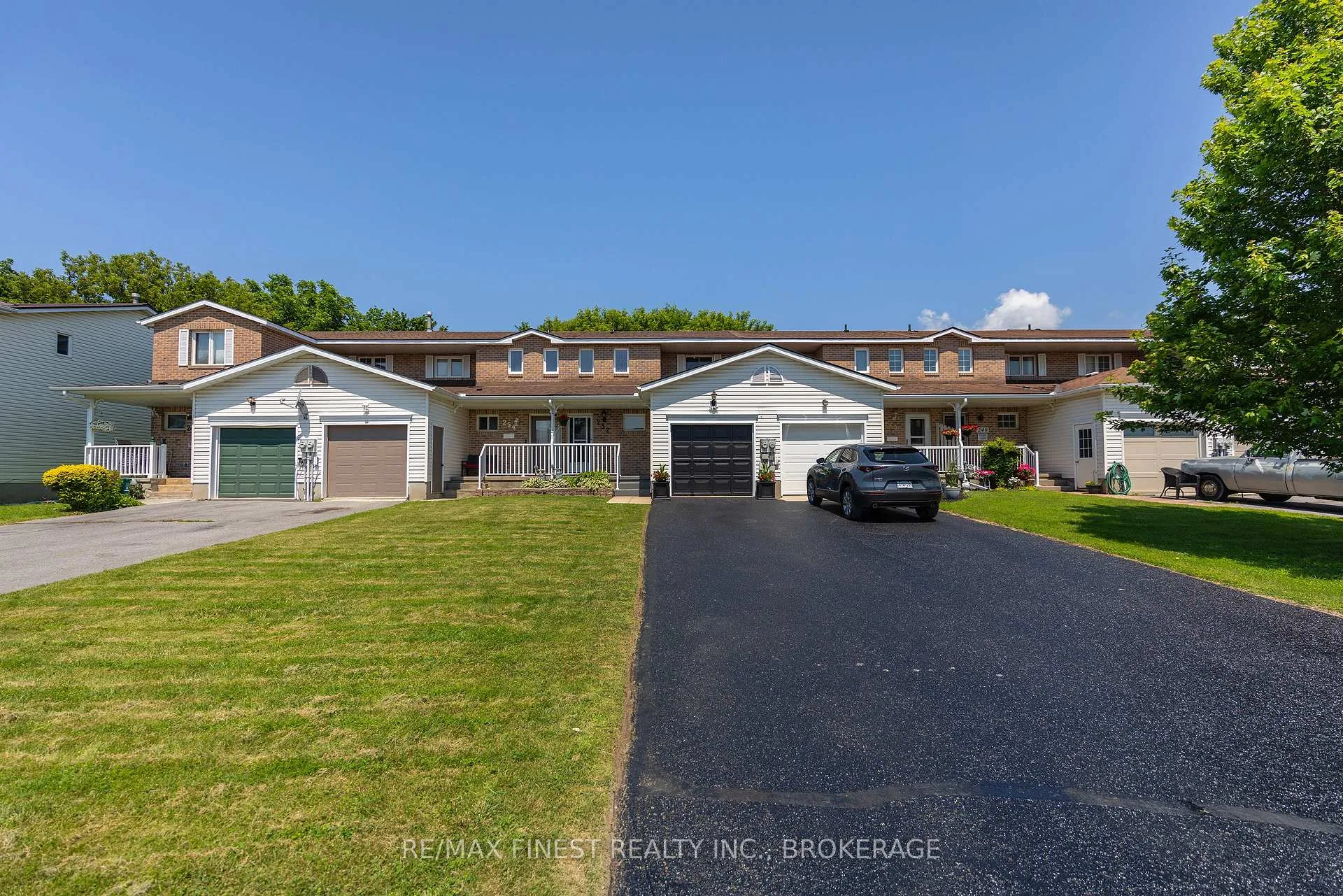 Front of 252 Vanguard Court