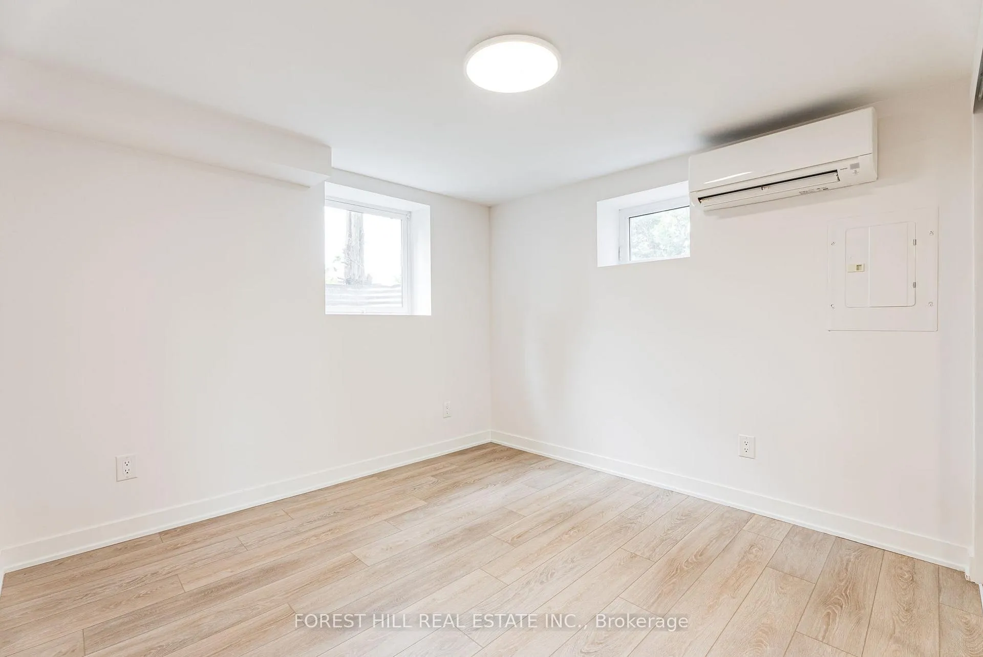Photo 11 of Unit C, 50 William Cragg Drive, North York, Downsview-Roding-CFB — HOMEH