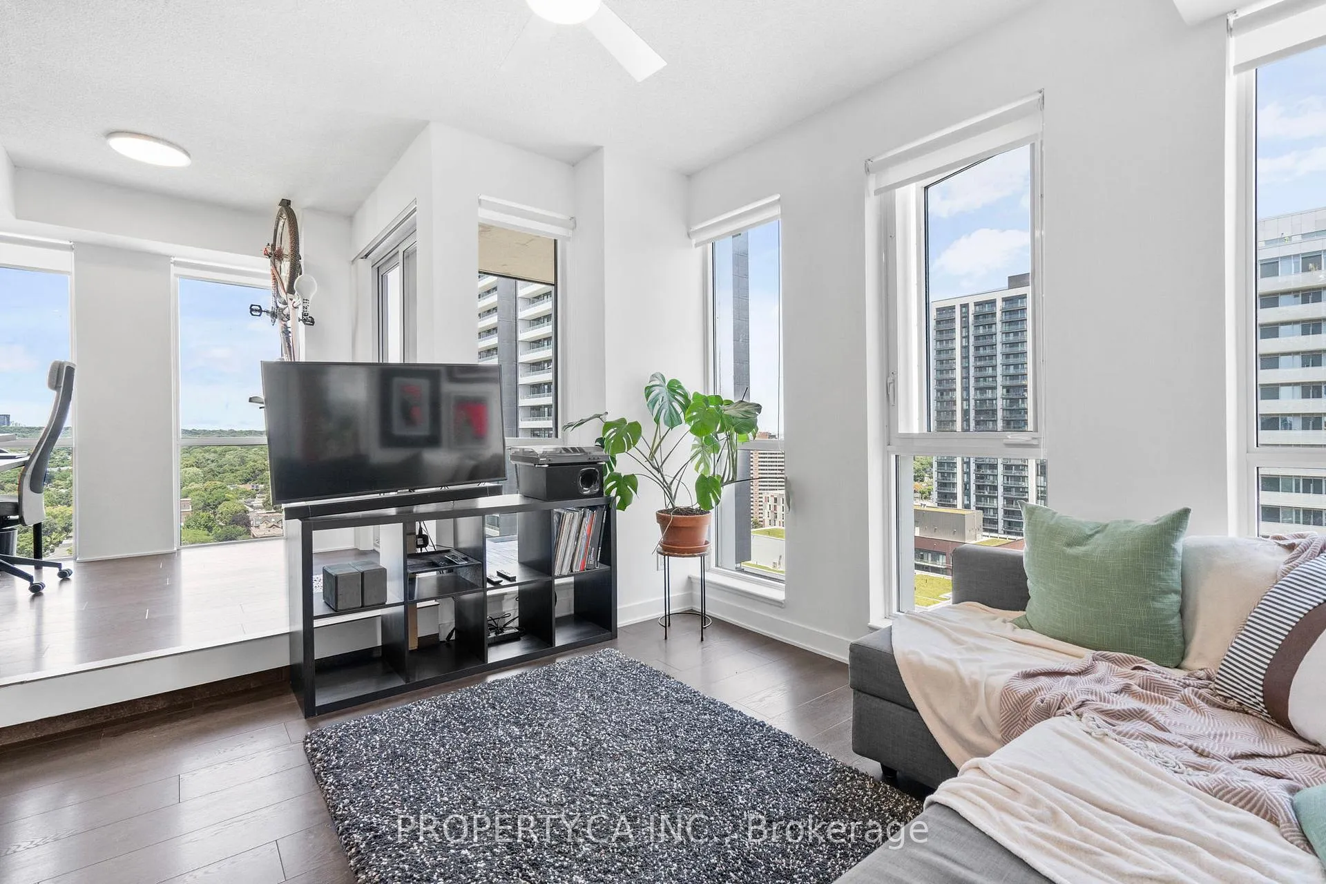 Photo 20 of Unit 2212, 170 Sumach Street, Toronto, Regent Park — HOMEH