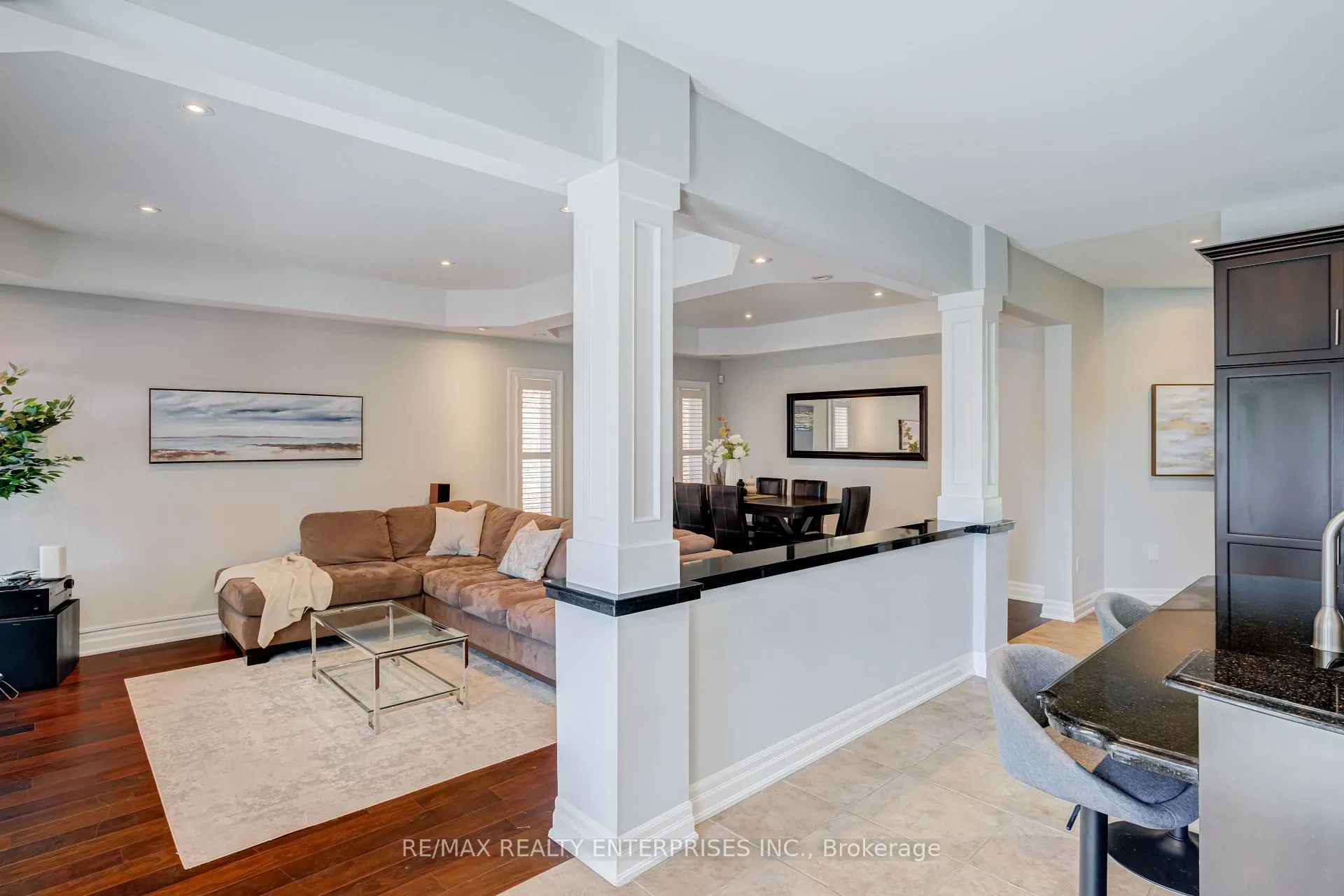 Photo 14 of 444 Dicenzo Drive, Hamilton, Ryckmans — HOMEH