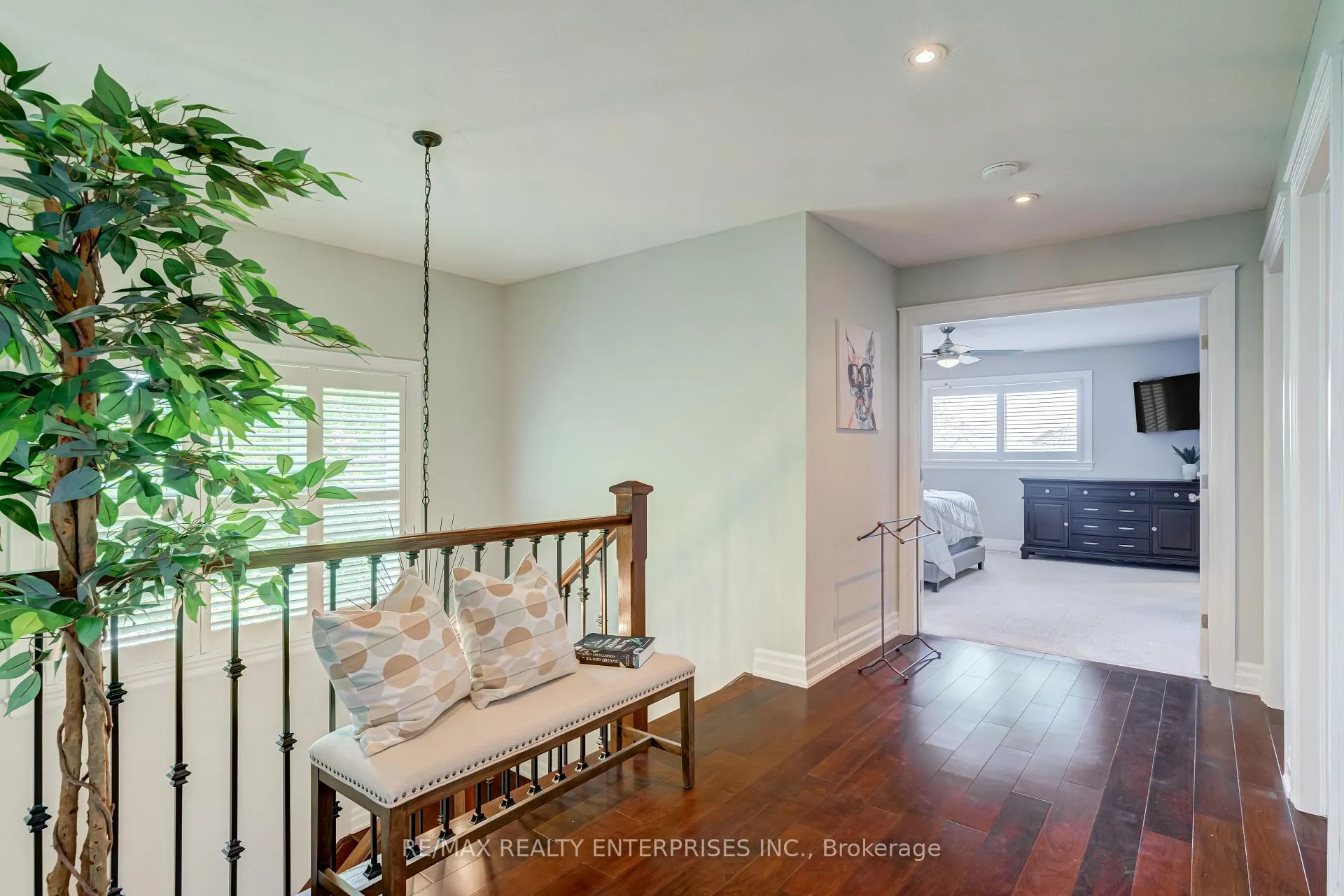 Photo 22 of 444 Dicenzo Drive, Hamilton, Ryckmans — HOMEH