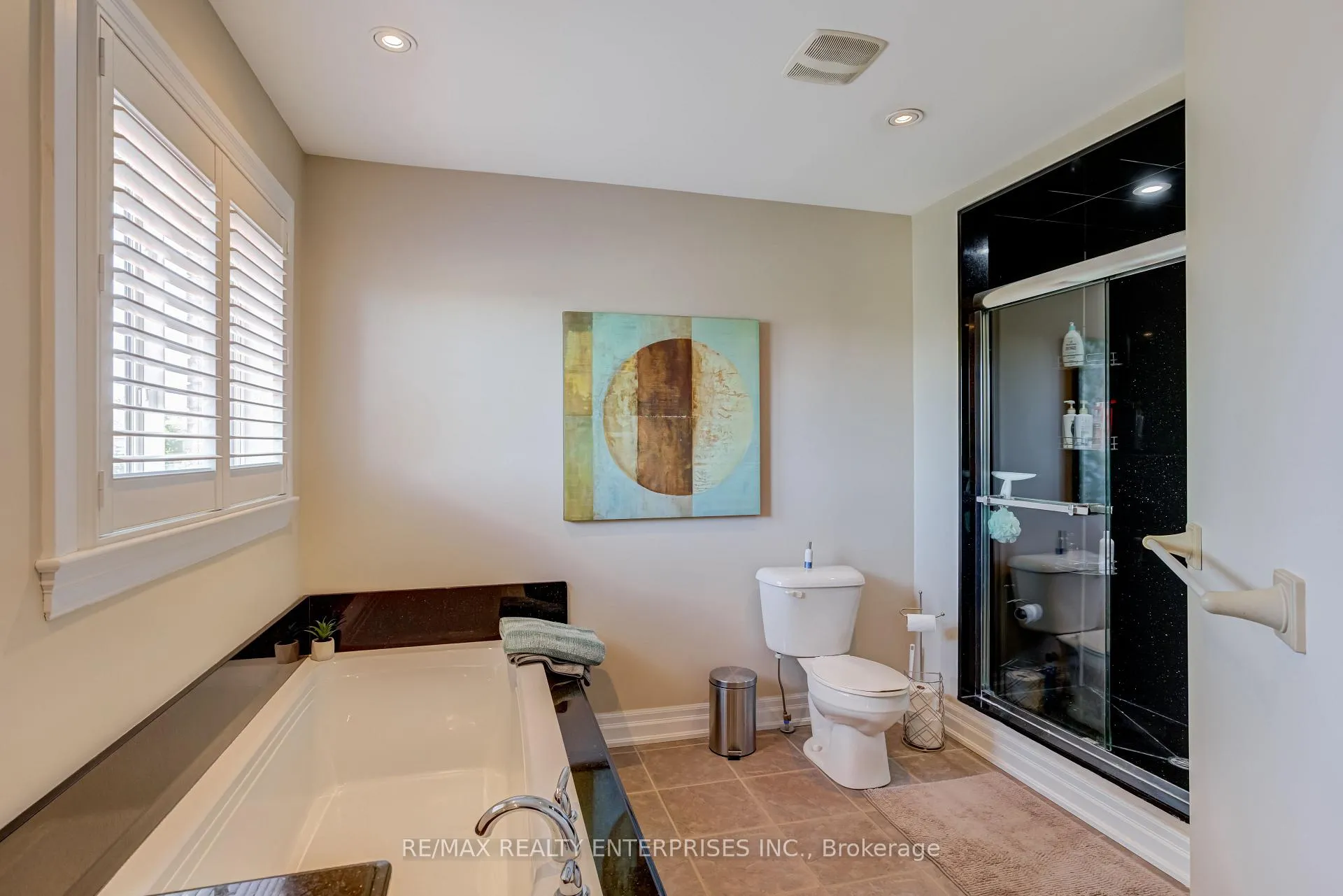 Photo 27 of 444 Dicenzo Drive, Hamilton, Ryckmans — HOMEH