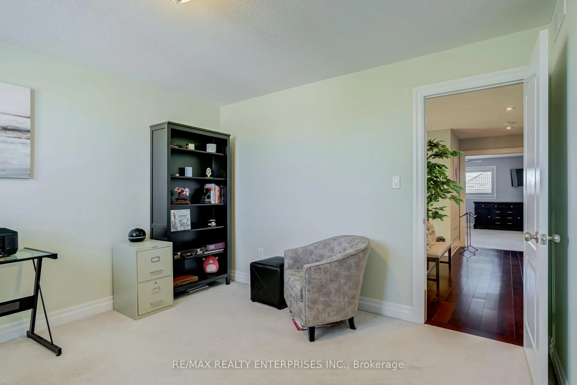 Photo 31 of 444 Dicenzo Drive, Hamilton, Ryckmans — HOMEH