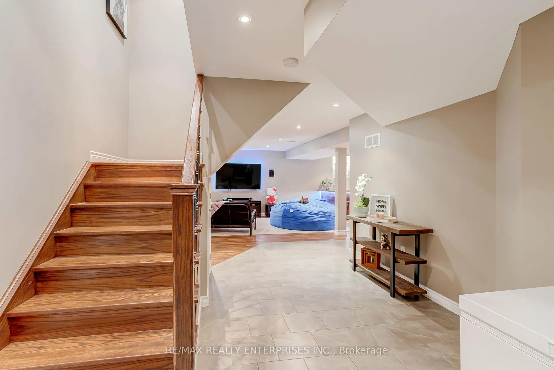 Photo 35 of 444 Dicenzo Drive, Hamilton, Ryckmans — HOMEH