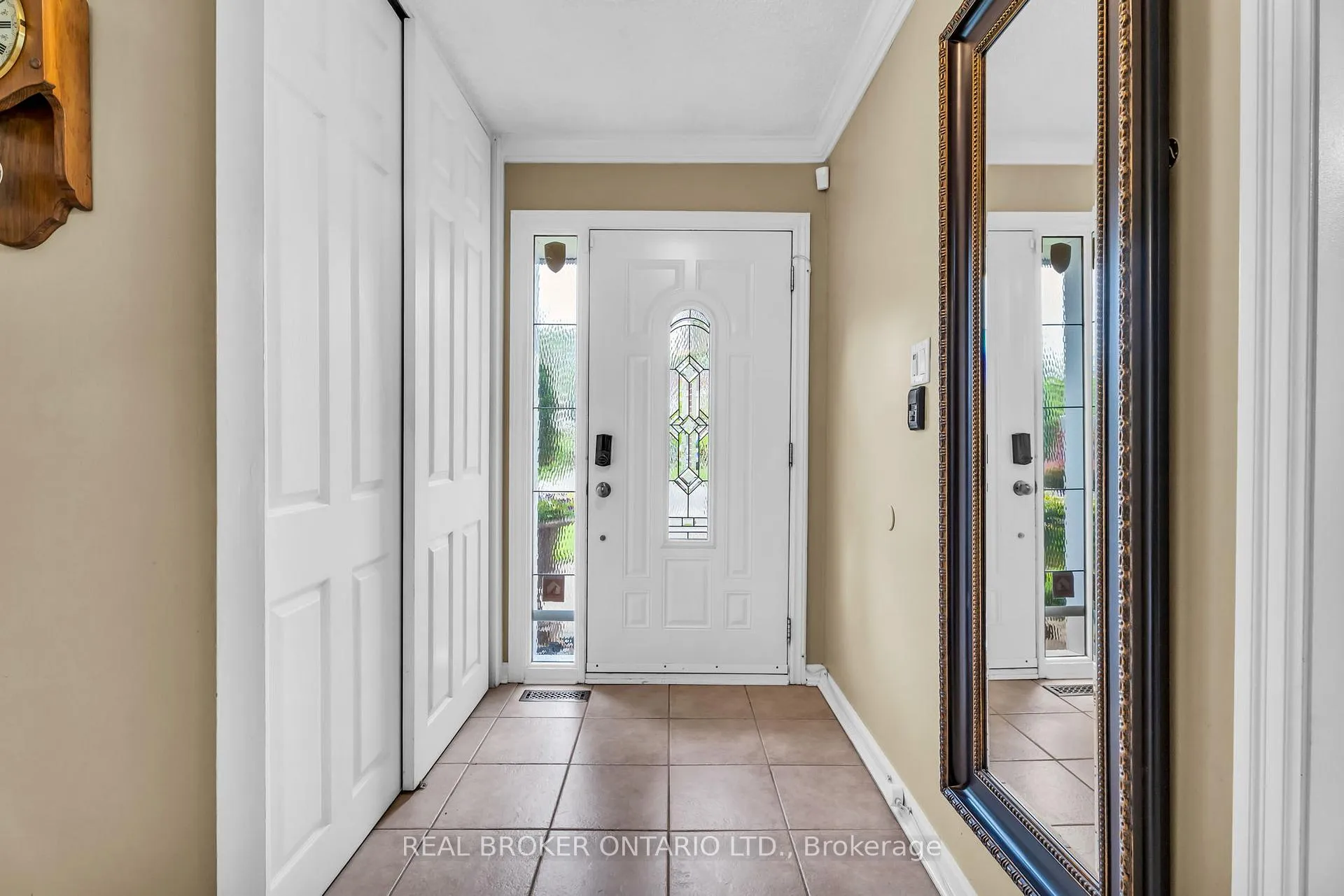 Photo 3 of 18 Mansfield Street, Brampton, Central Park — HOMEH