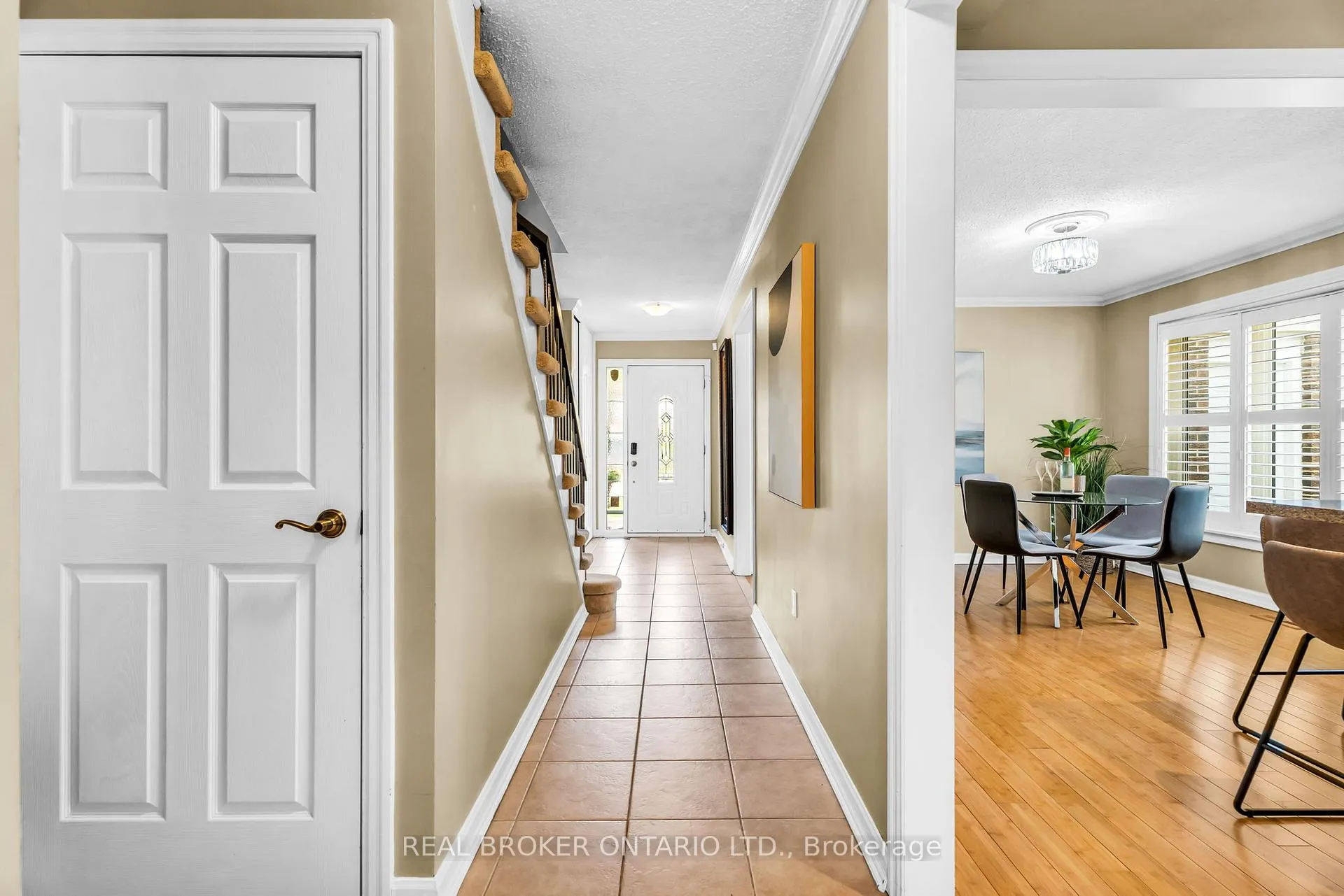 Photo 4 of 18 Mansfield Street, Brampton, Central Park — HOMEH