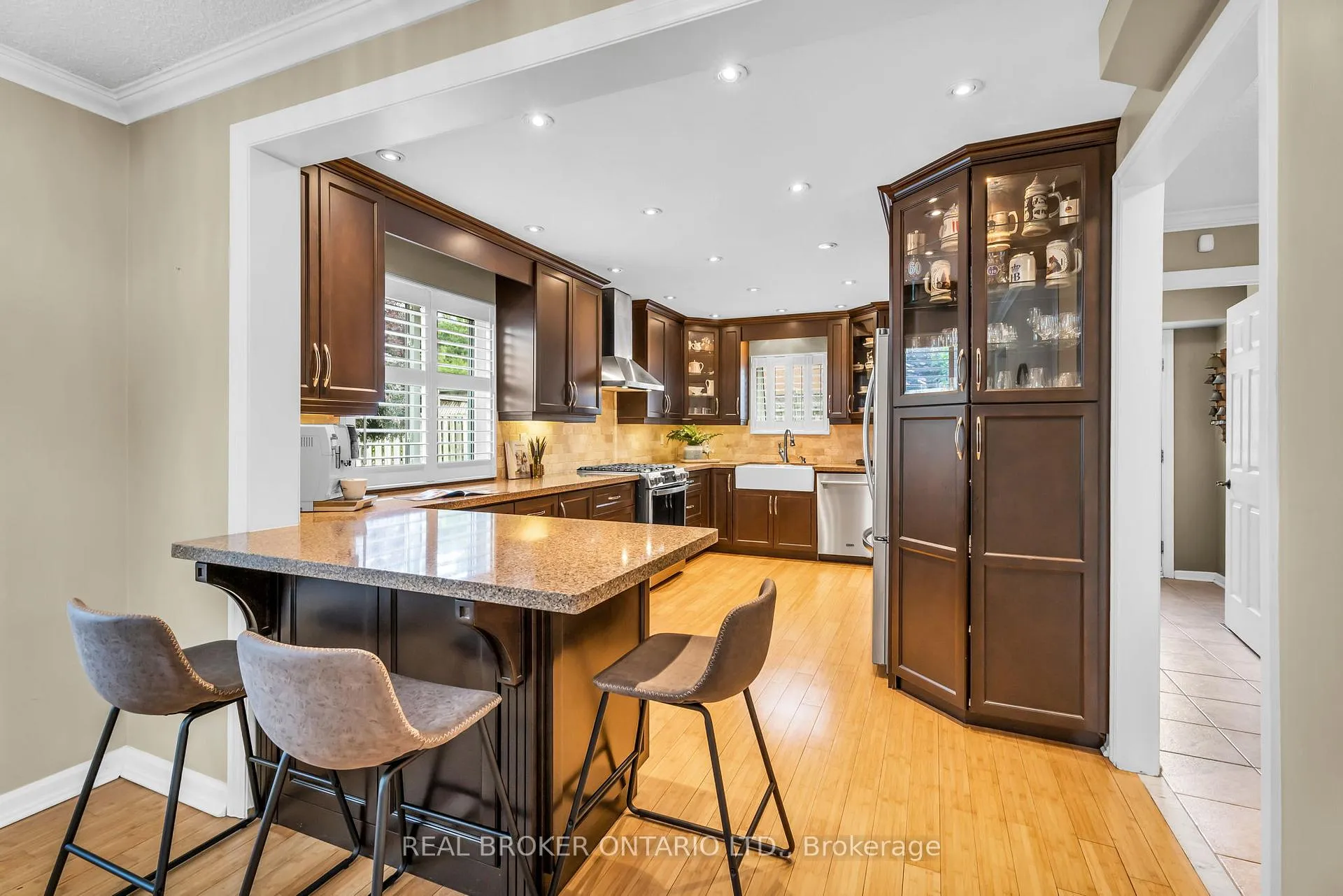 Photo 8 of 18 Mansfield Street, Brampton, Central Park — HOMEH