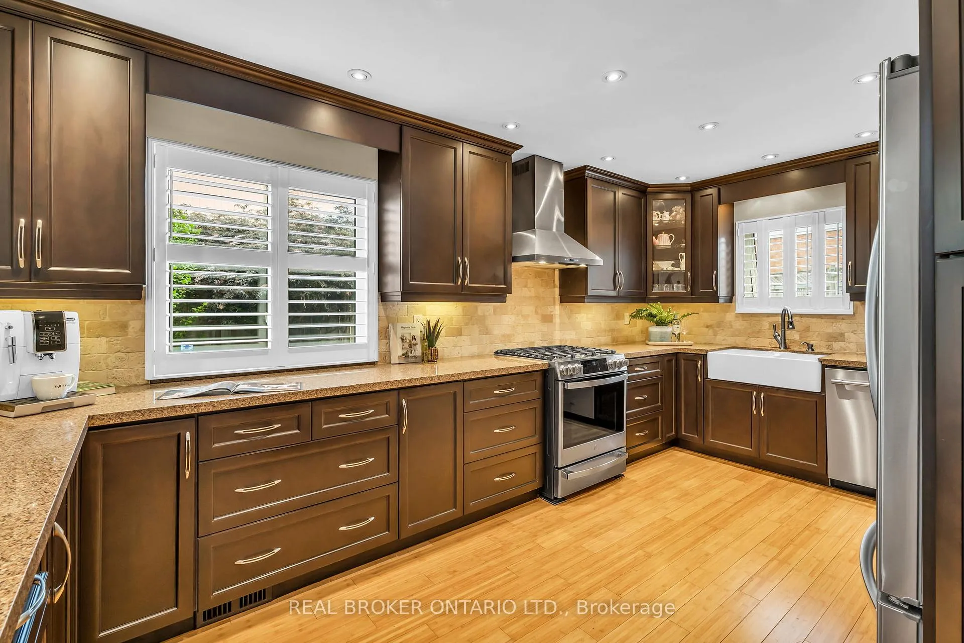 Photo 9 of 18 Mansfield Street, Brampton, Central Park — HOMEH