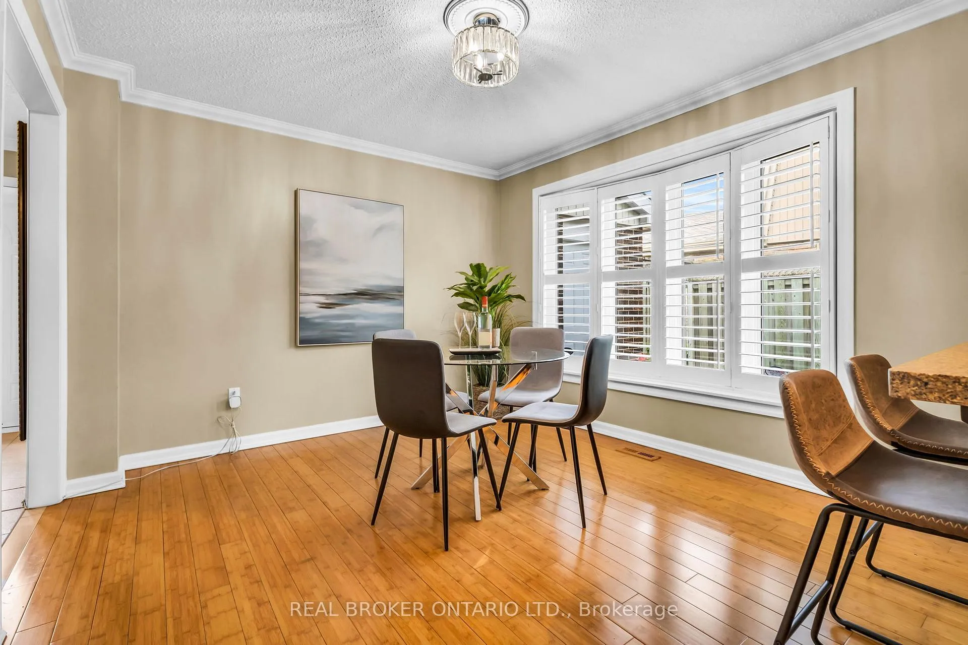 Photo 13 of 18 Mansfield Street, Brampton, Central Park — HOMEH