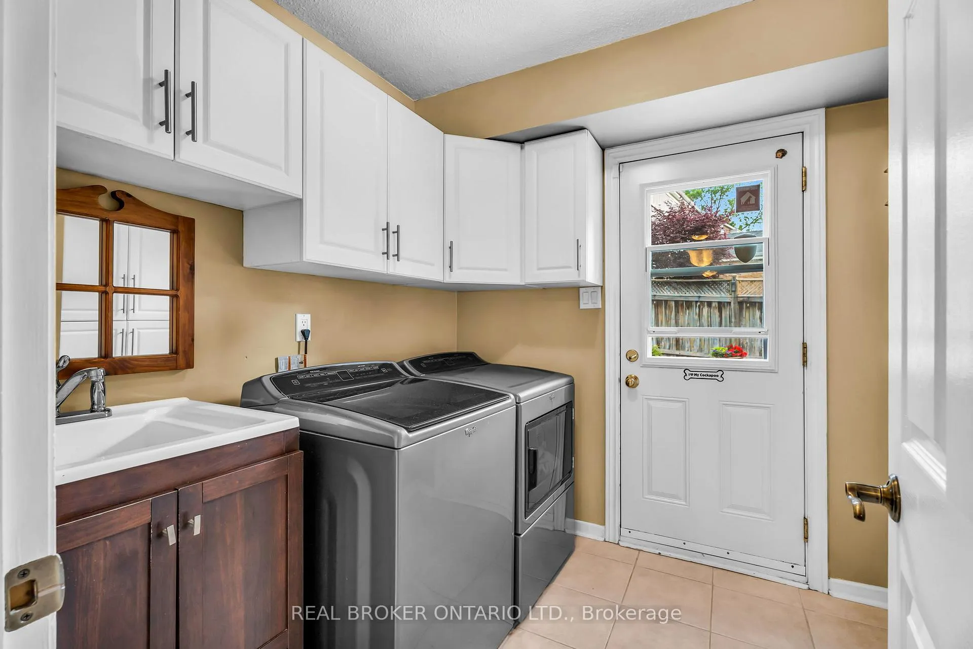 Photo 21 of 18 Mansfield Street, Brampton, Central Park — HOMEH