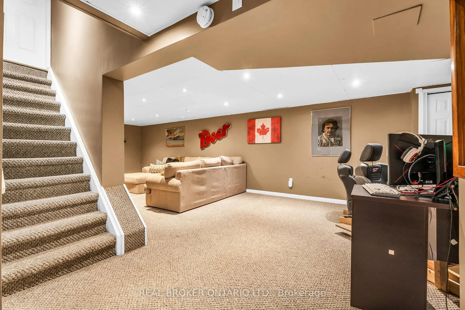 Photo 34 of 18 Mansfield Street, Brampton, Central Park — HOMEH