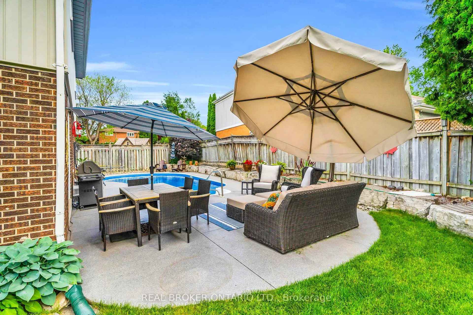 Photo 44 of 18 Mansfield Street, Brampton, Central Park — HOMEH