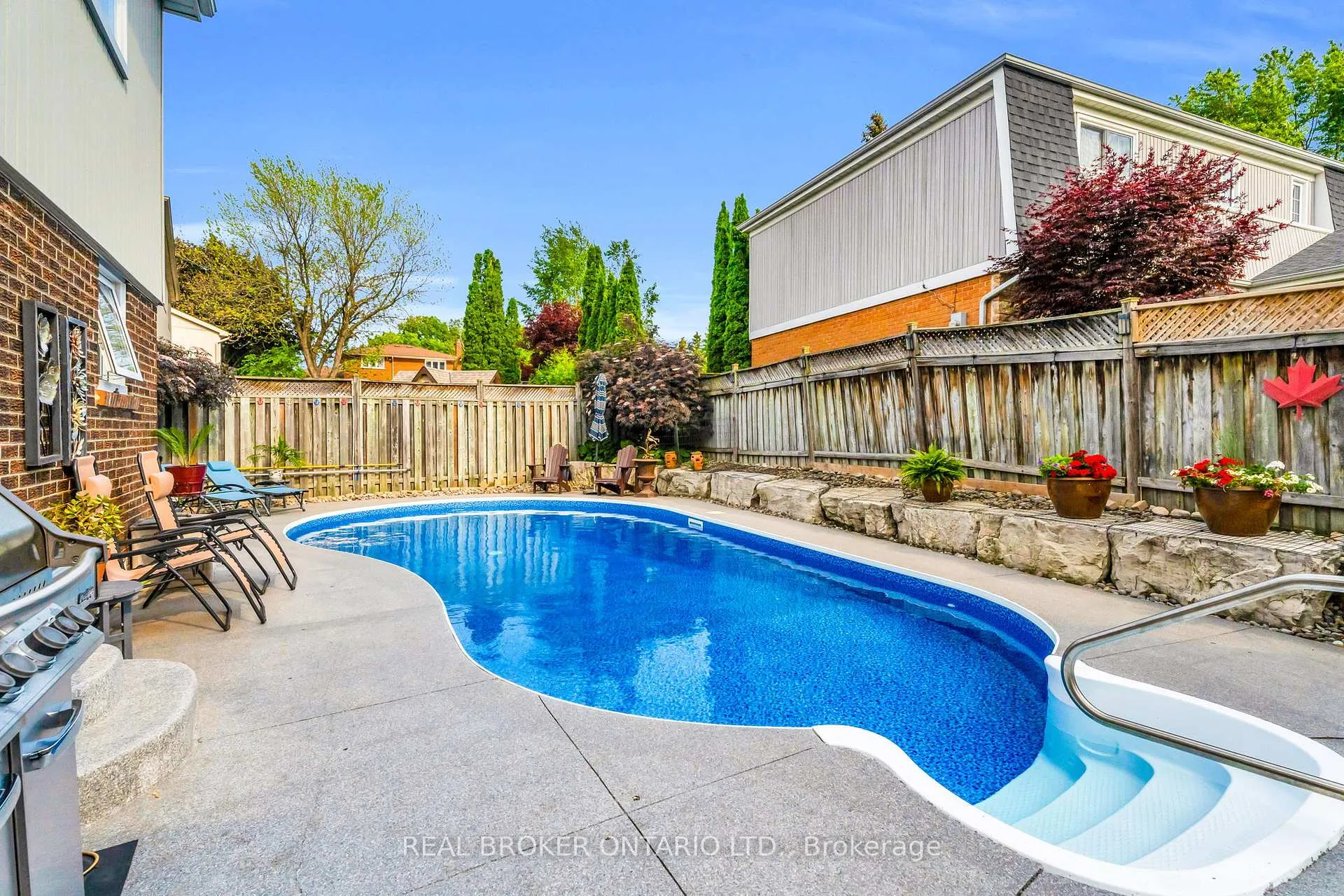 Photo 45 of 18 Mansfield Street, Brampton, Central Park — HOMEH