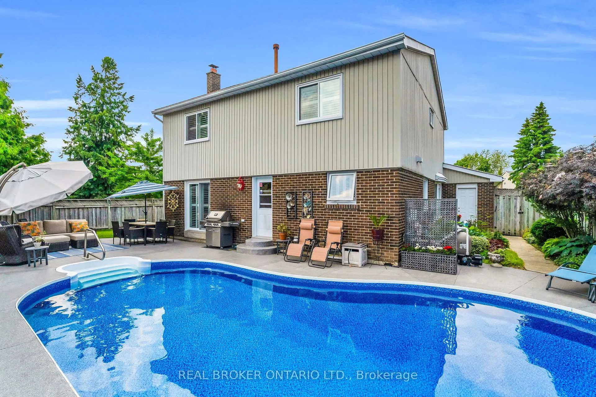 Photo 46 of 18 Mansfield Street, Brampton, Central Park — HOMEH
