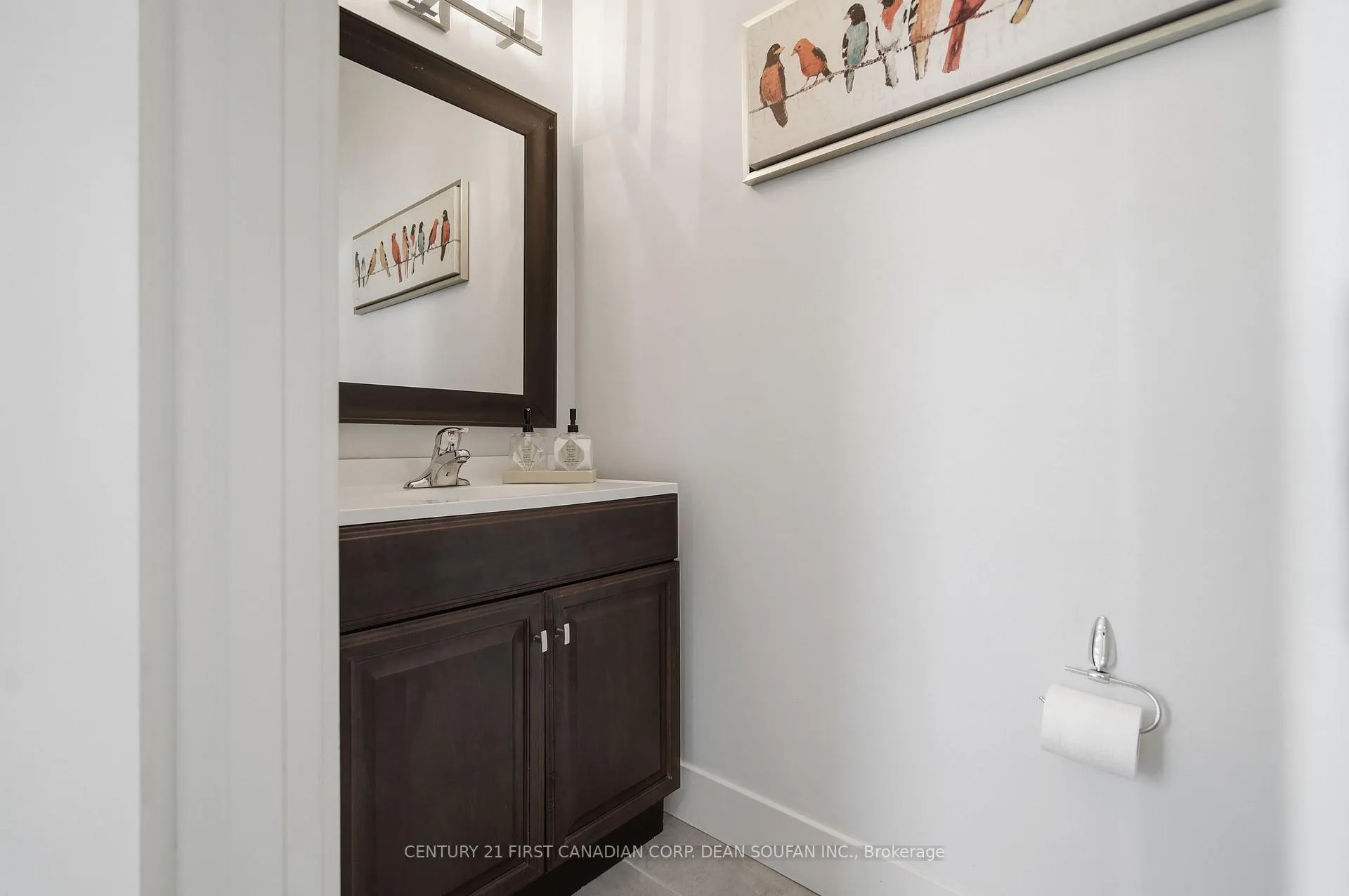 Photo 21 of 739 Springwood Crescent, London, North E — HOMEH