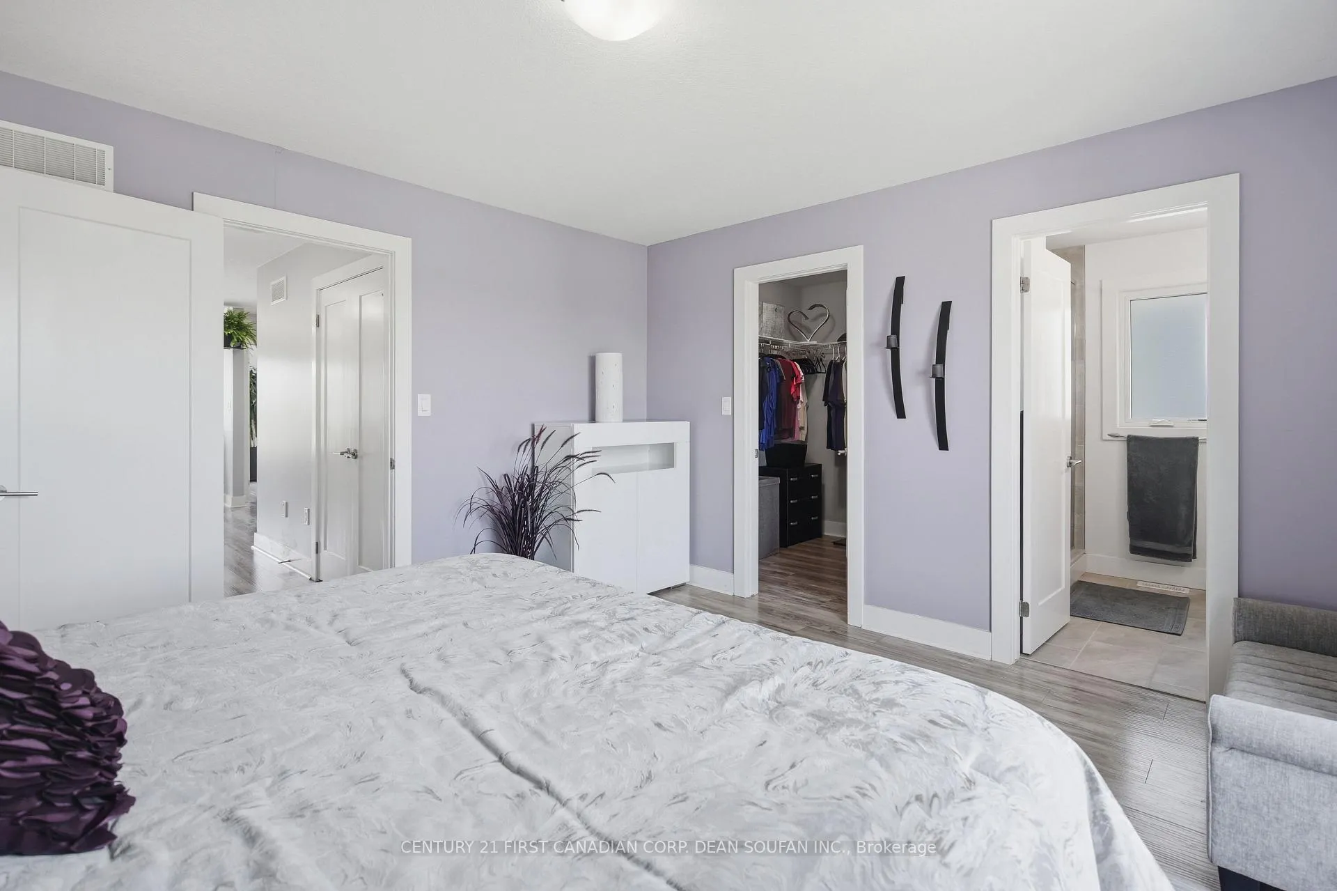 Photo 29 of 739 Springwood Crescent, London, North E — HOMEH