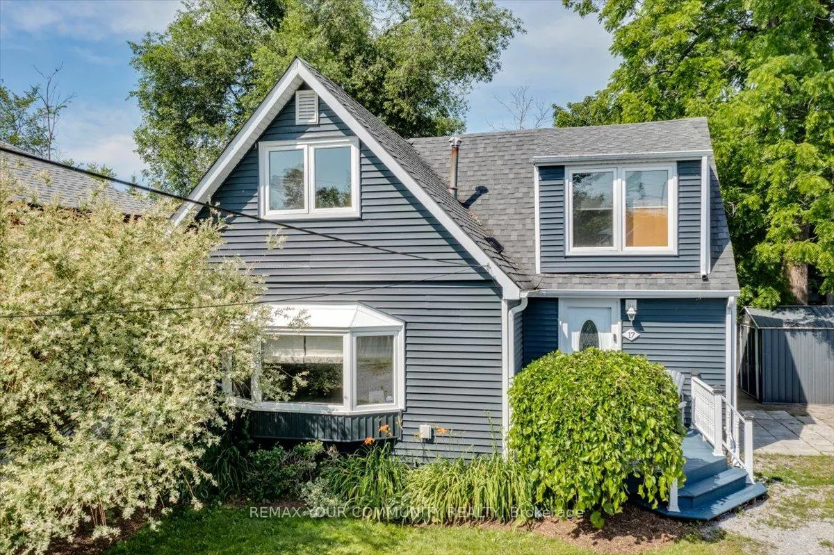 Photo 4 of 17 Farley Circle, Georgina, Historic Lakeshore Communities — HOMEH