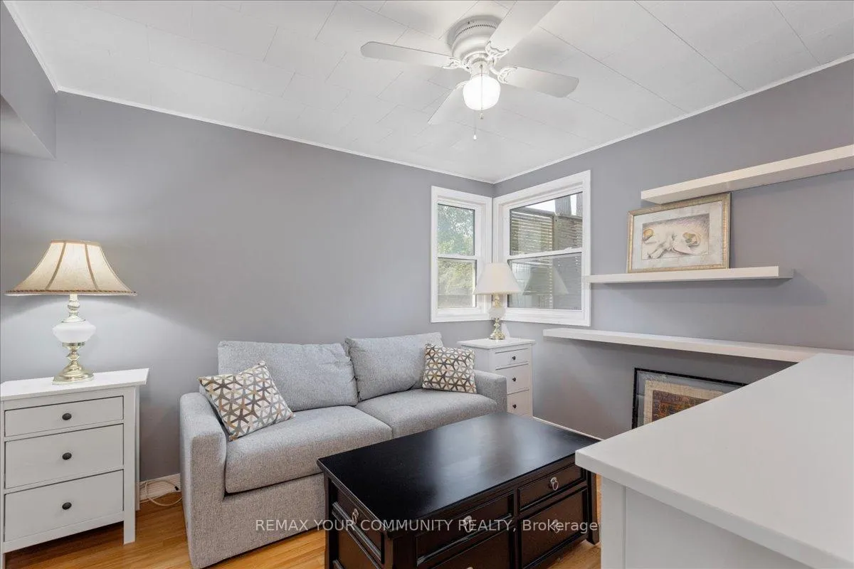 Photo 12 of 17 Farley Circle, Georgina, Historic Lakeshore Communities — HOMEH