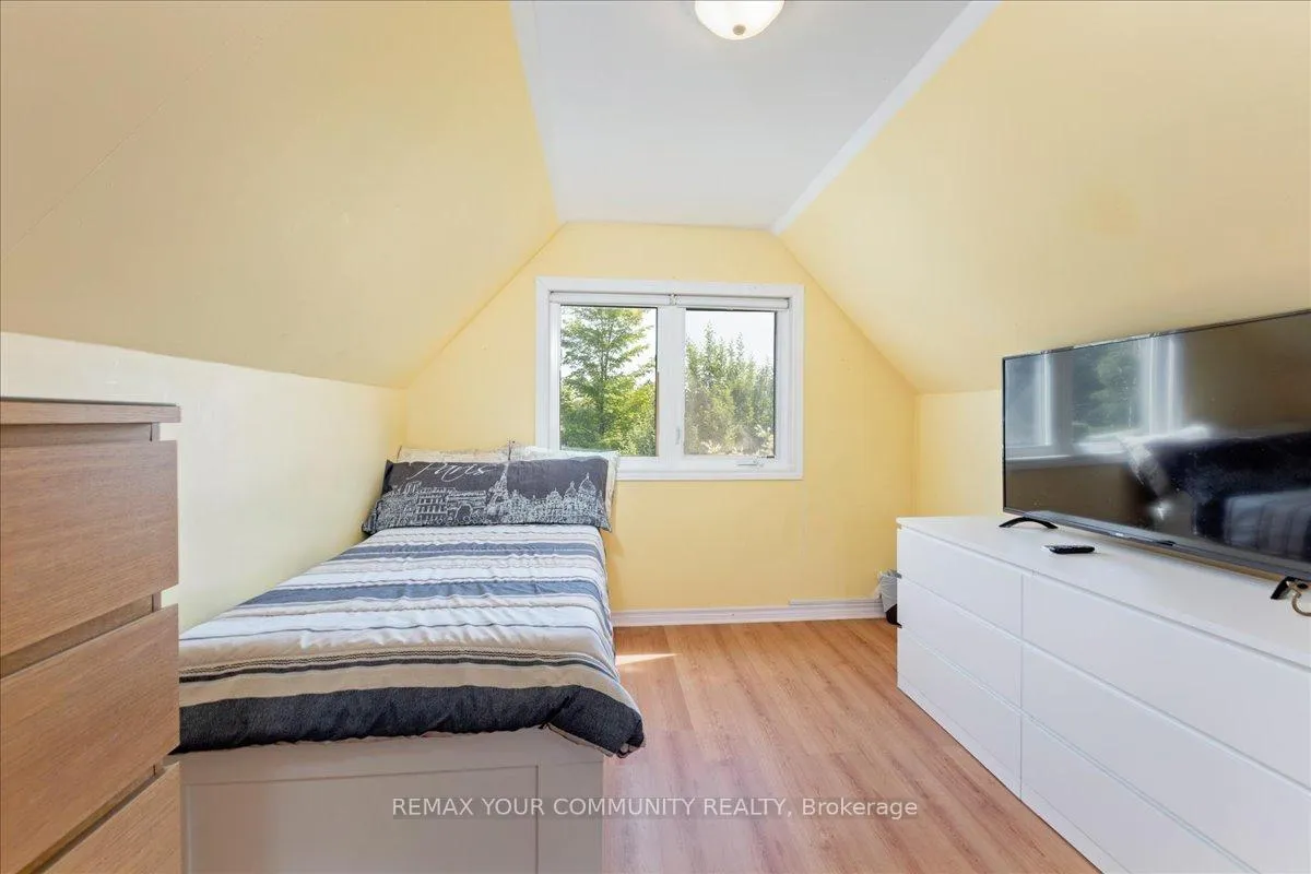 Photo 16 of 17 Farley Circle, Georgina, Historic Lakeshore Communities — HOMEH