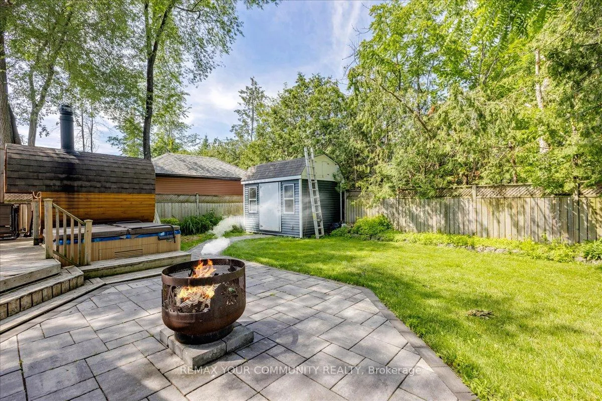 Photo 23 of 17 Farley Circle, Georgina, Historic Lakeshore Communities — HOMEH