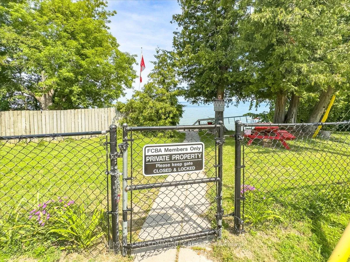 Photo 29 of 17 Farley Circle, Georgina, Historic Lakeshore Communities — HOMEH