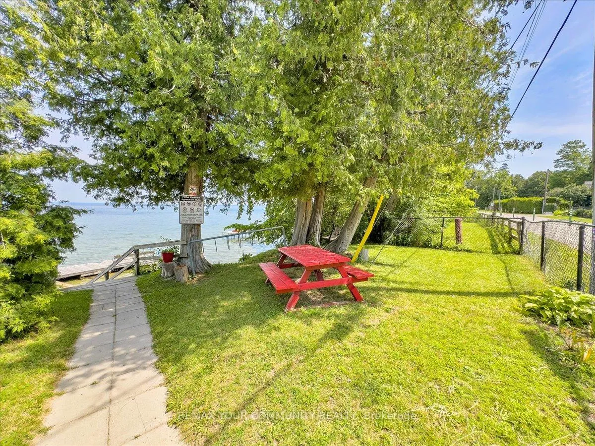 Photo 30 of 17 Farley Circle, Georgina, Historic Lakeshore Communities — HOMEH