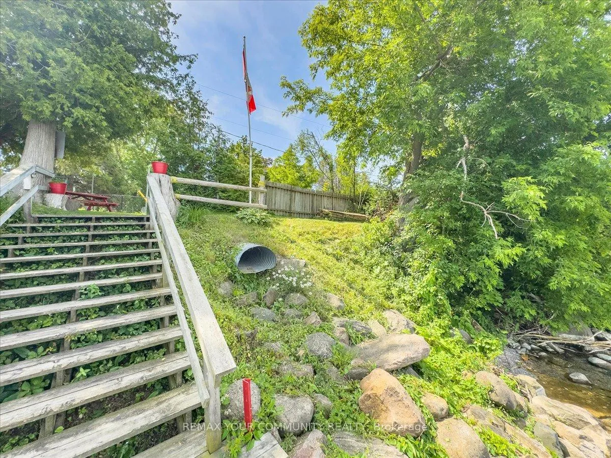 Photo 31 of 17 Farley Circle, Georgina, Historic Lakeshore Communities — HOMEH