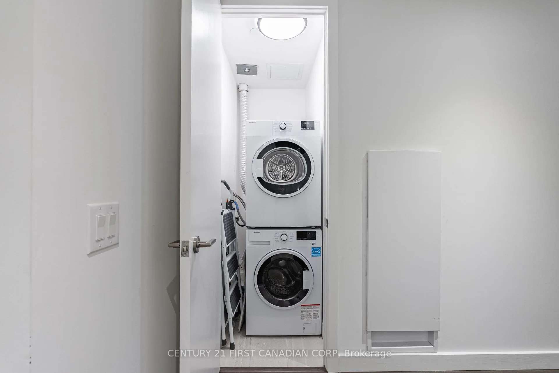 Photo 36 of Unit 1405, 81 Wellesley Street E, Toronto, Church-Yonge Corridor — HOMEH